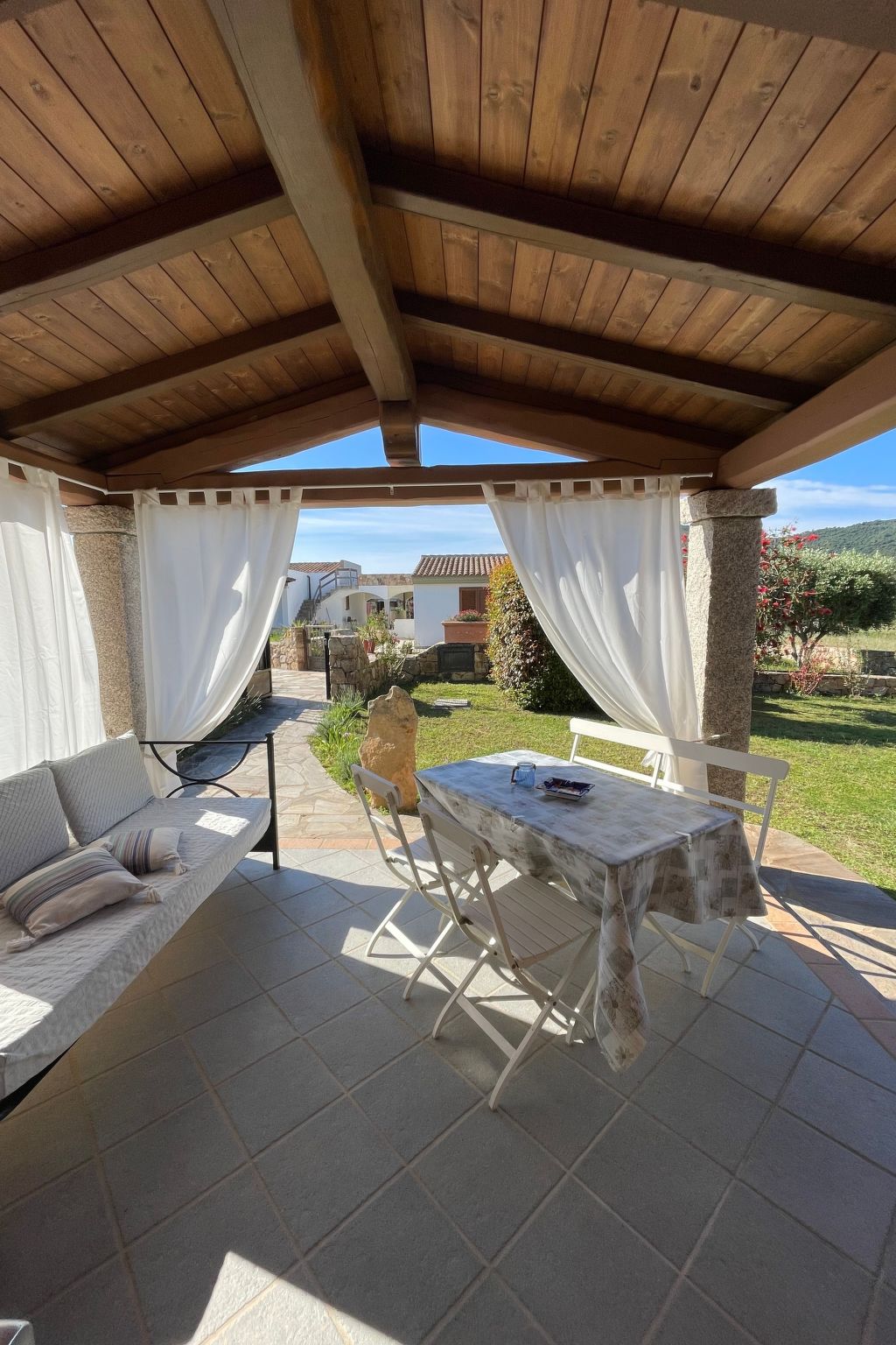 Haus 1 Kilometer vom Strand von Porto Ainu entfernt-Binnen