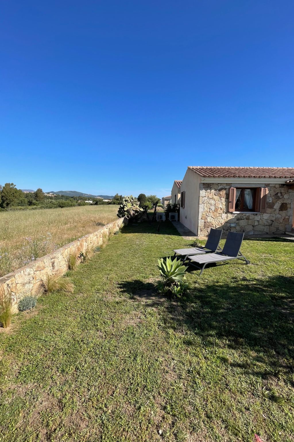 Haus 1 Kilometer vom Strand von Porto Ainu entfernt-Binnen