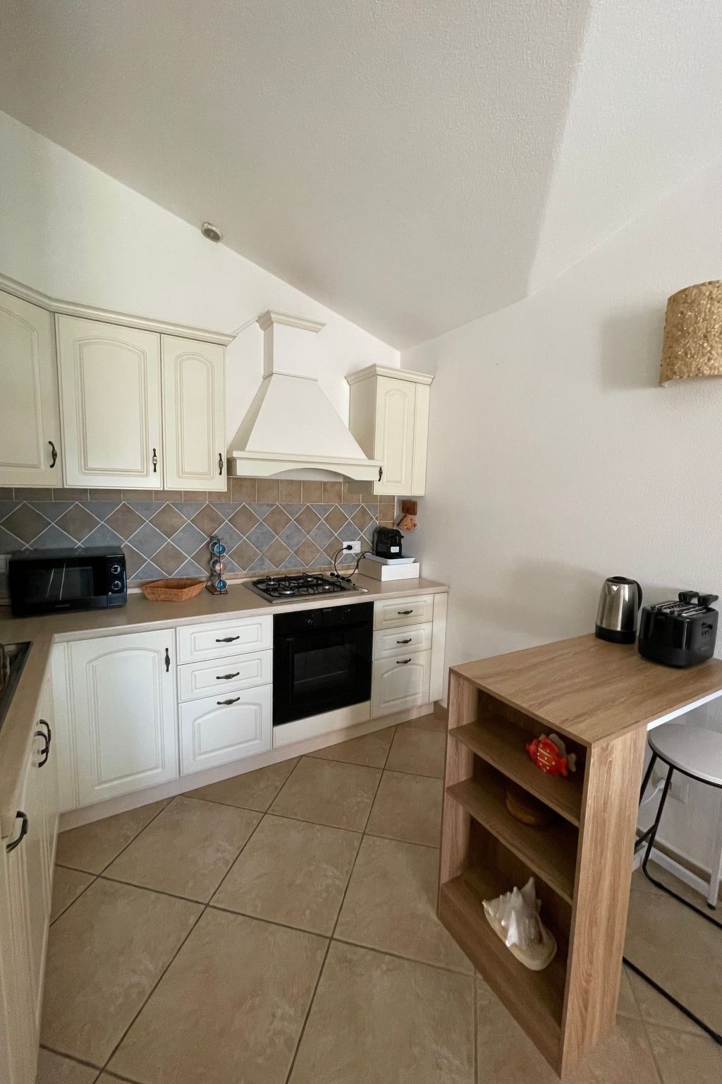 Haus 1 Kilometer vom Strand von Porto Ainu entfernt-Binnen