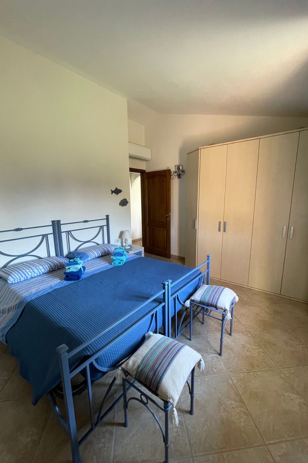 Haus 1 Kilometer vom Strand von Porto Ainu entfernt-Binnen