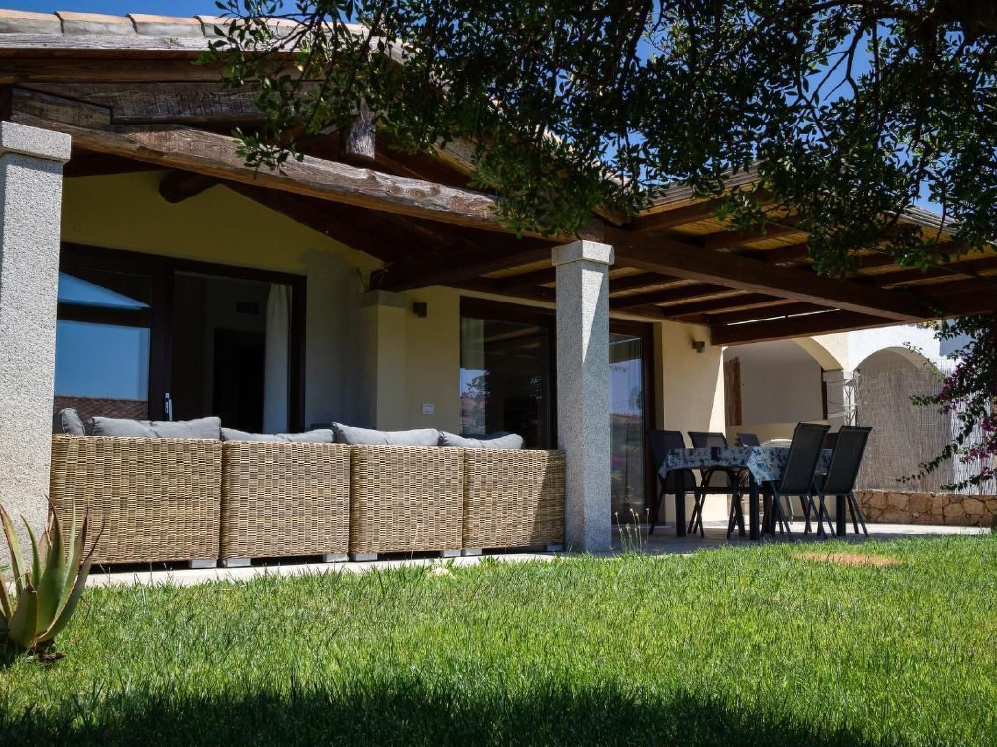 Haus 1 Kilometer vom Strand von Porto Ainu entfernt-Binnen