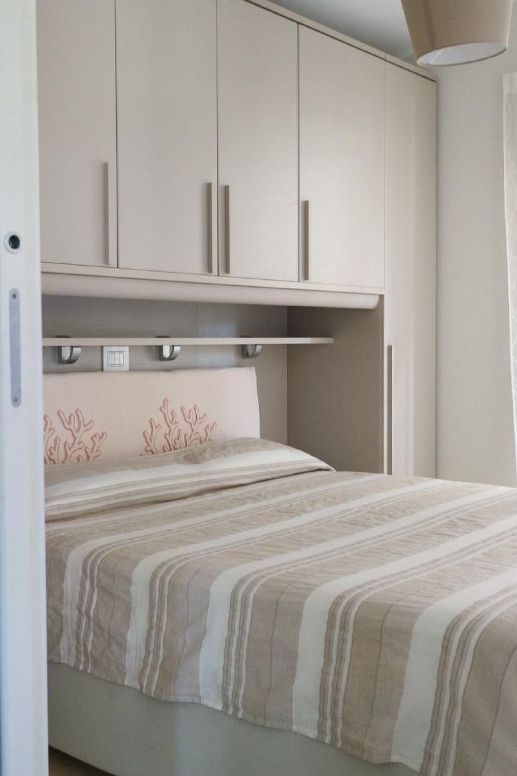 Haus 1 Kilometer vom Strand von Porto Ainu entfernt-Binnen