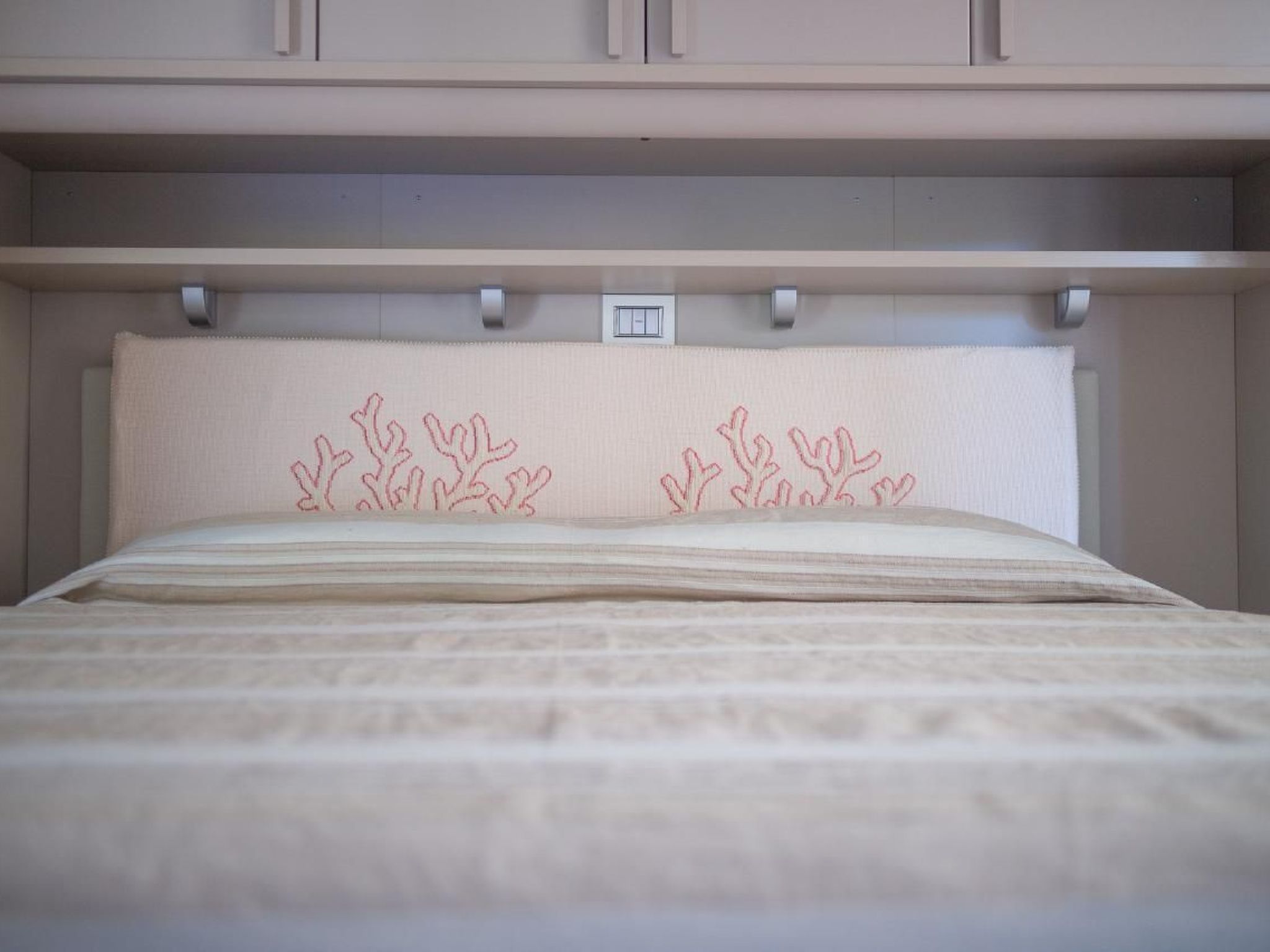 Haus 1 Kilometer vom Strand von Porto Ainu entfernt-Binnen