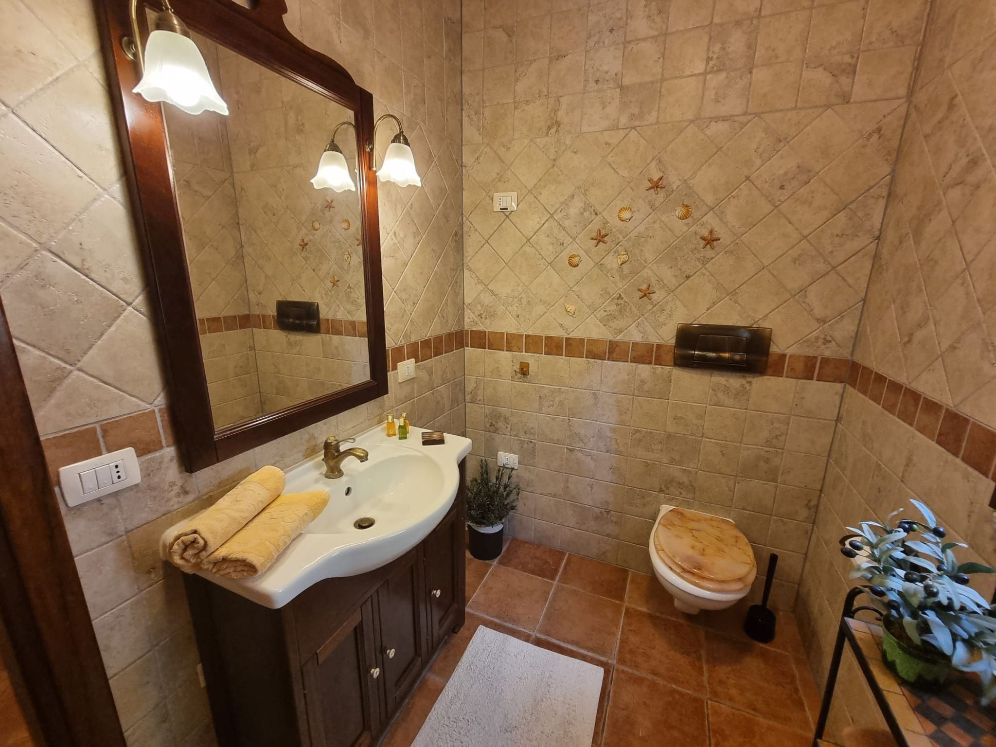 Mit Kamin, Terrasse und Meerblick-Binnen