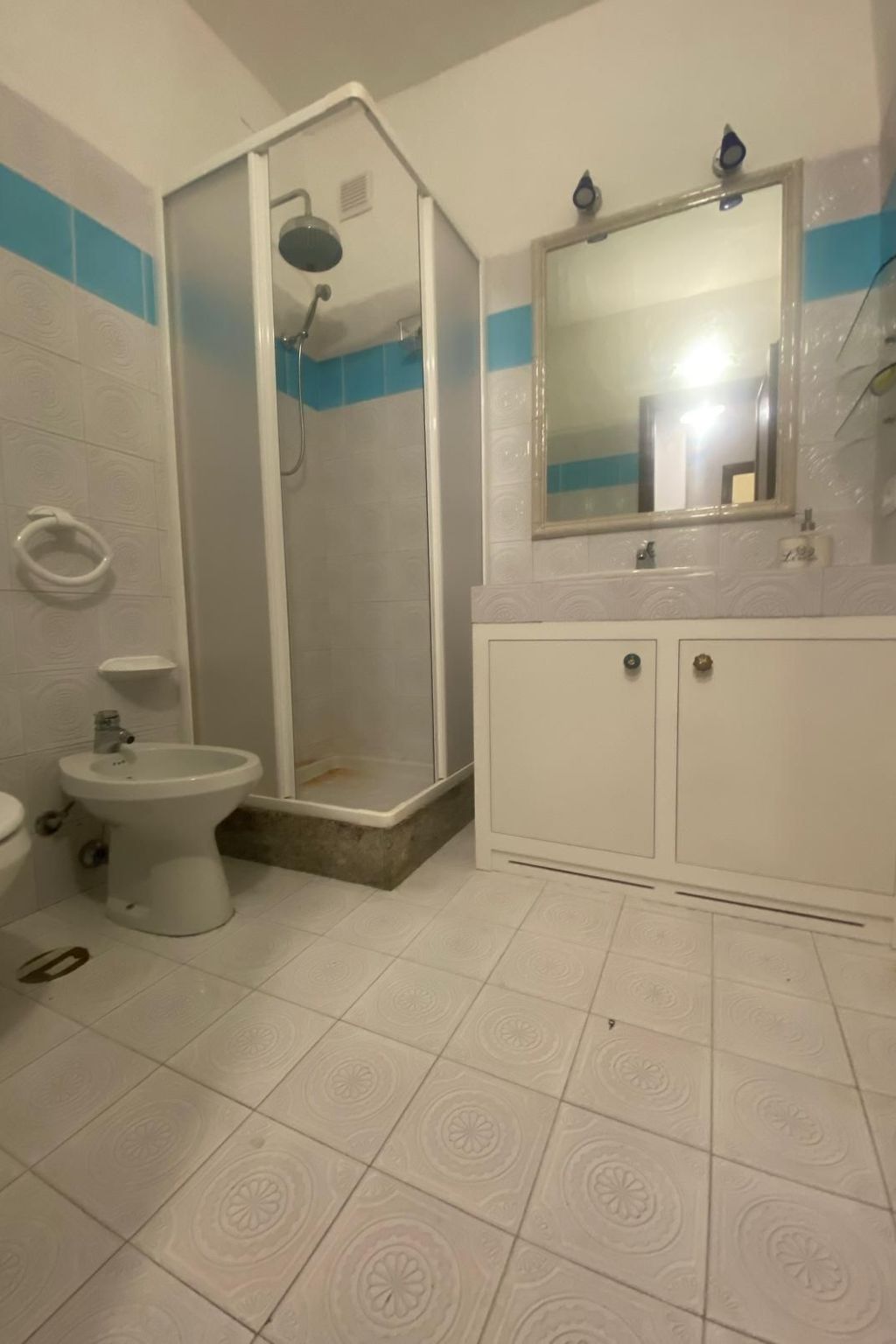 Blue Dawn. Eindrucksvolle Meersicht Coda Cavallo-Binnen