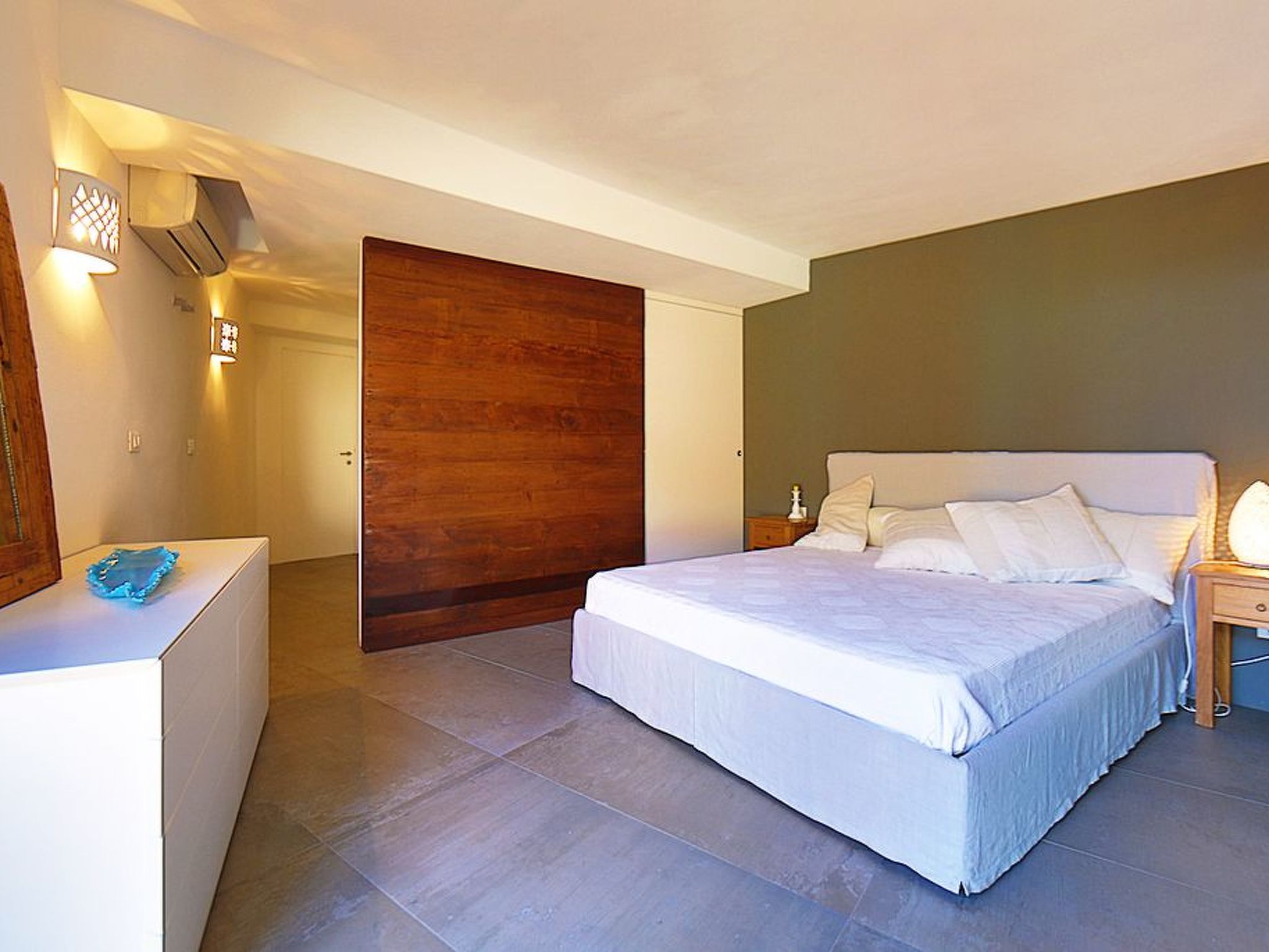 Villa Bonnie, Meerblick, Schwimmbad mit Jacuzzi-Image-tags.info