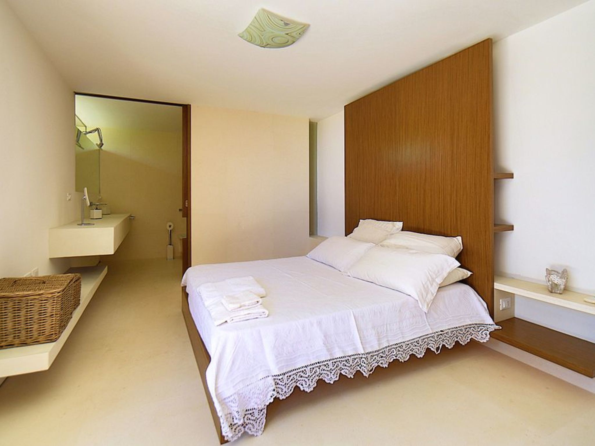 Villa Bonnie, Meerblick, Schwimmbad mit Jacuzzi-Image-tags.info