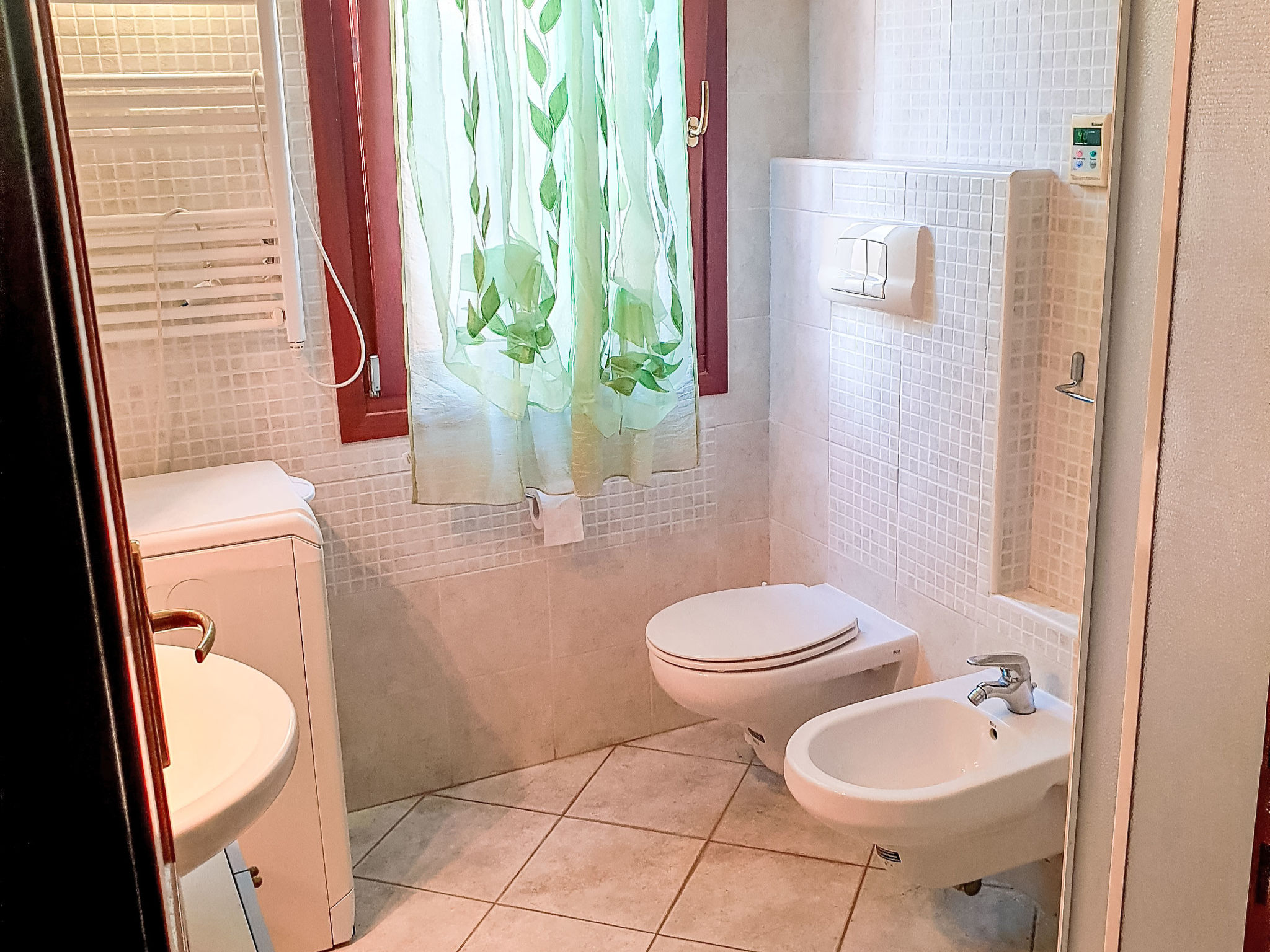 Irene, dolce brezza-Inside