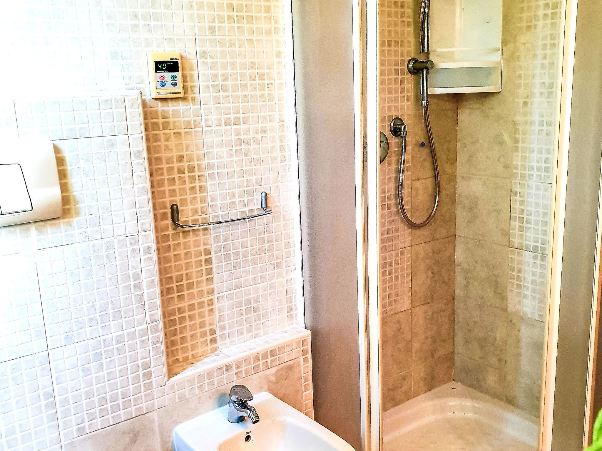 Irene, dolce brezza-Inside