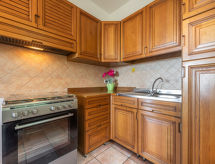 Kindvriendelijk appartement Pompia bij zandstrand La Caletta, Sardinië - thumbnail 5