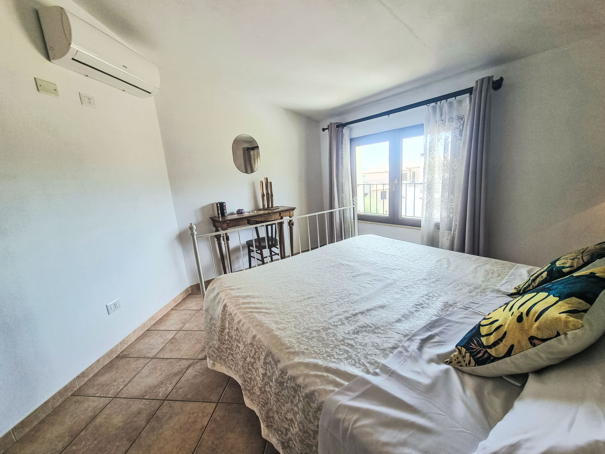 Crystal Sea Apartment-Binnen