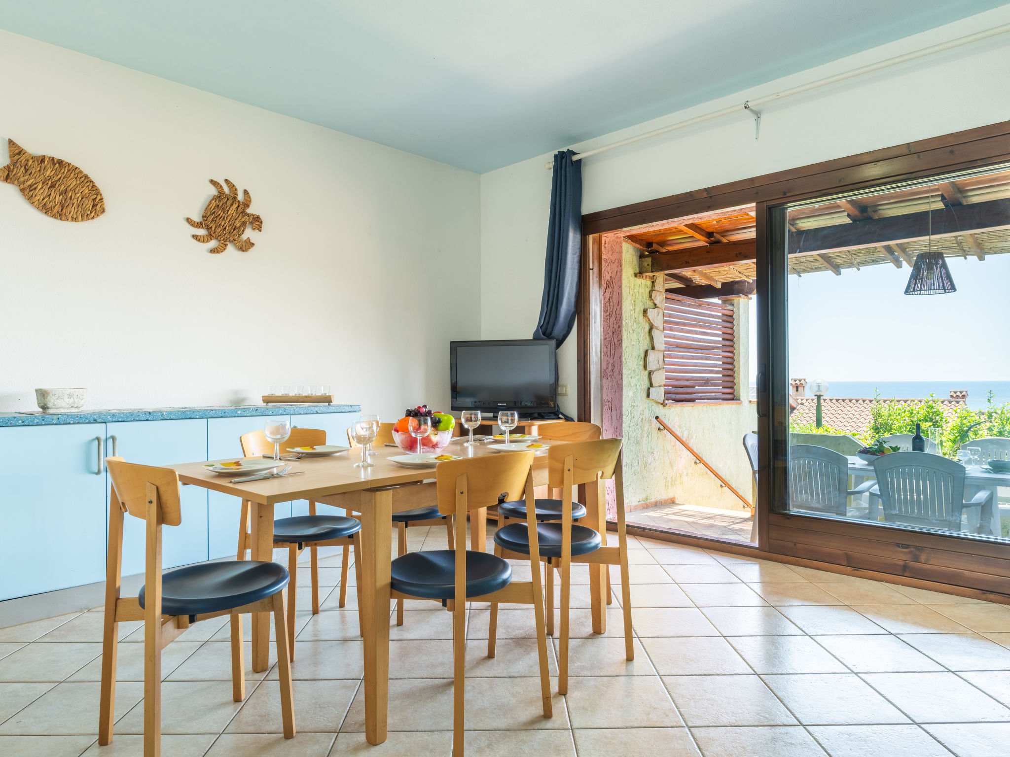 Porto Corallo-Inside