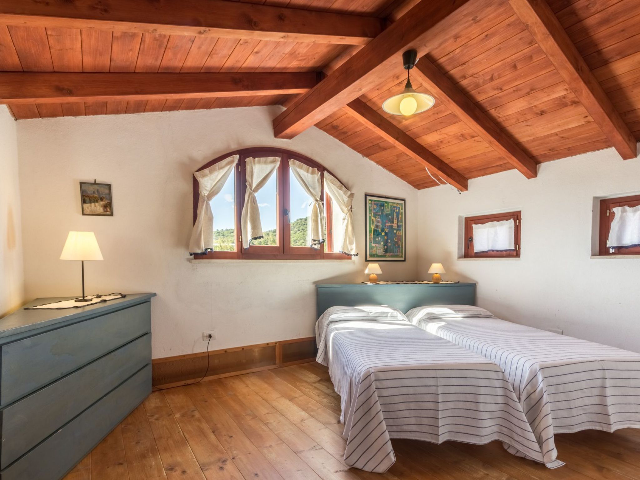 Tenuta "Carrubo" mit Wandkasten - Image 3