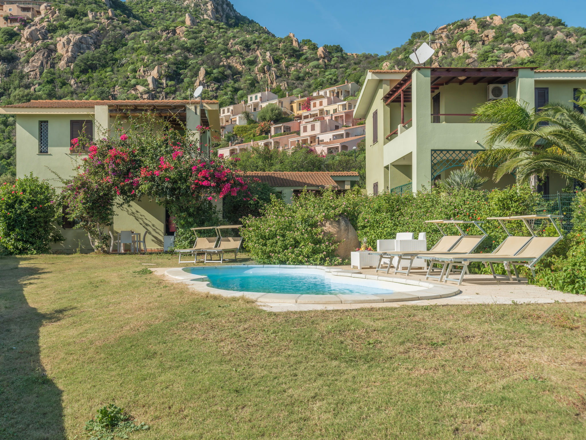 Photo of Stella con piscina comune (REI100)