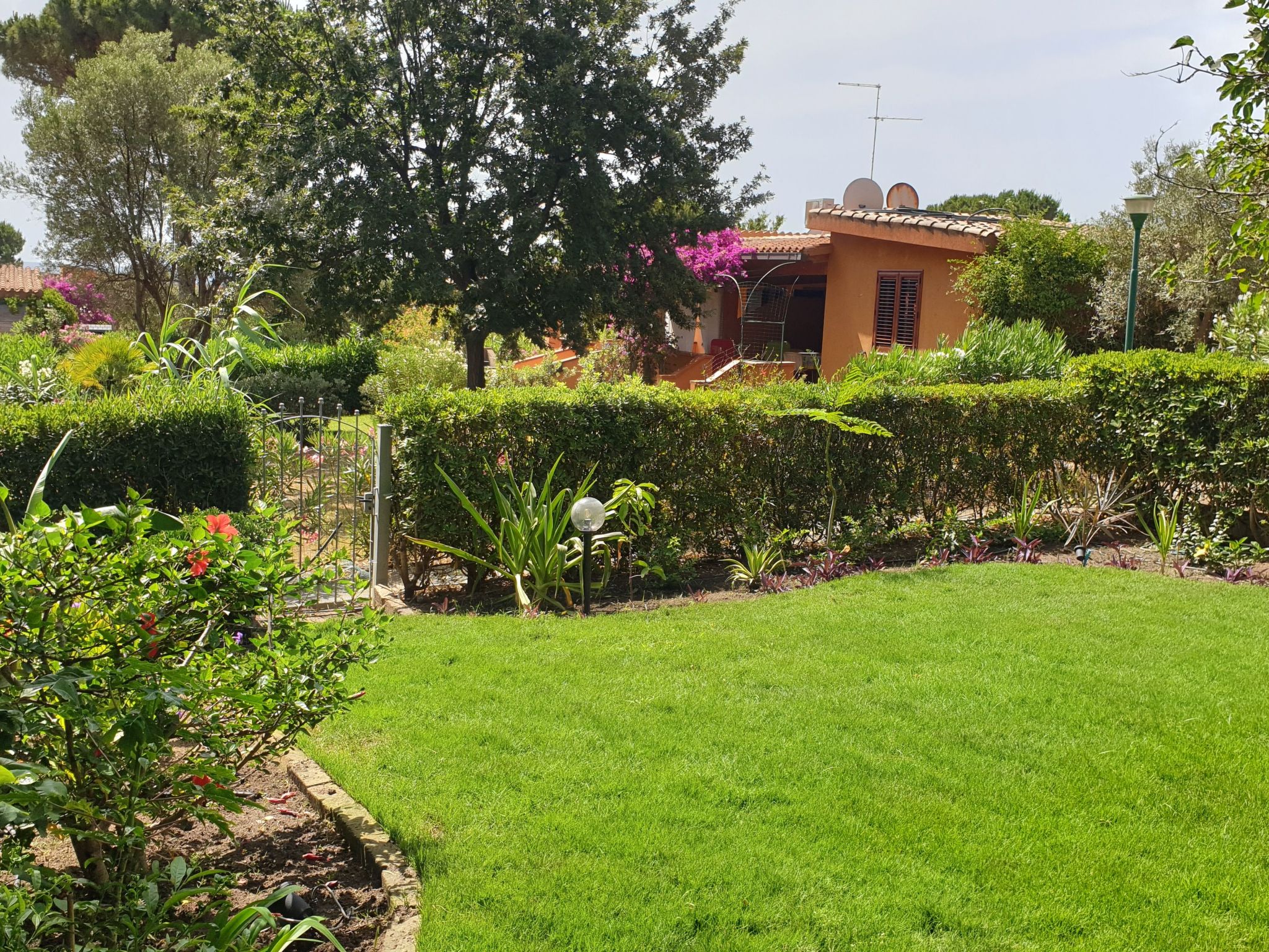 Trilo Mulbery mit großem Garten-Binnen