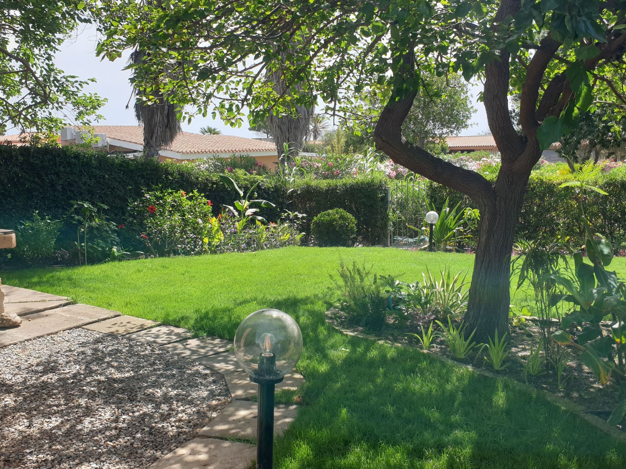 Trilo Mulbery mit großem Garten-Binnen