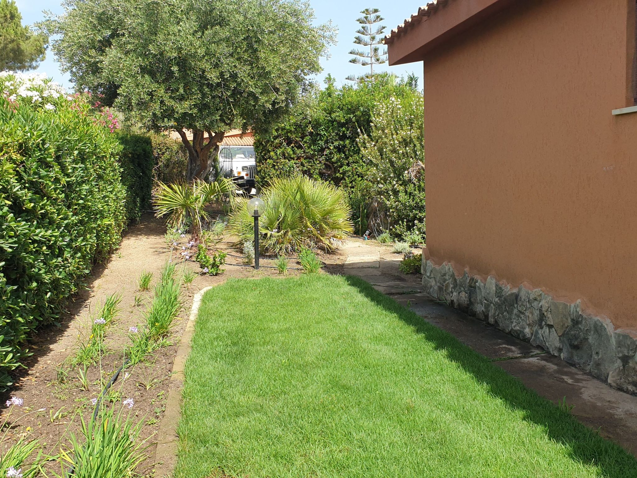 Trilo Mulbery mit großem Garten-Binnen