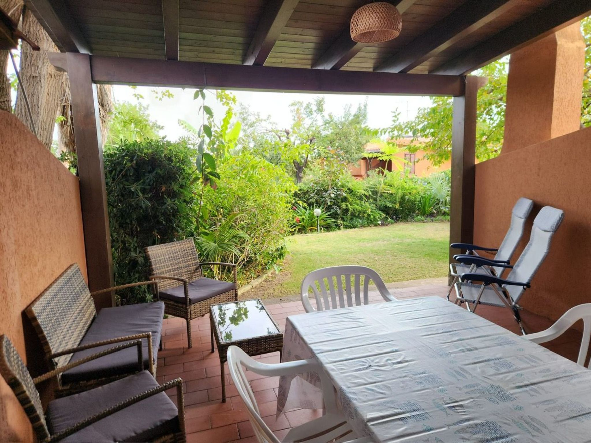 Trilo Mulbery mit großem Garten-Binnen