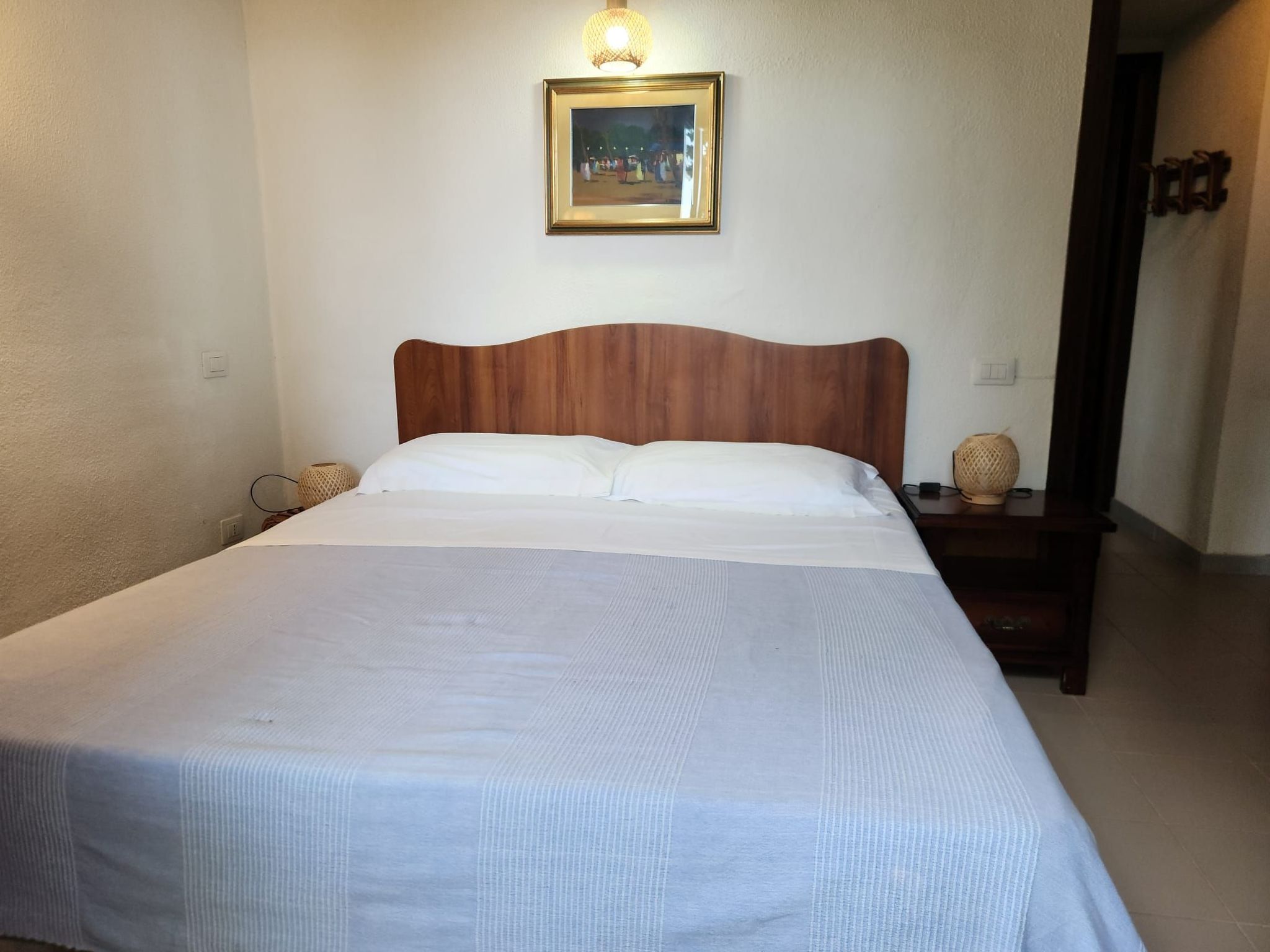 Trilo Mulbery mit großem Garten-Binnen