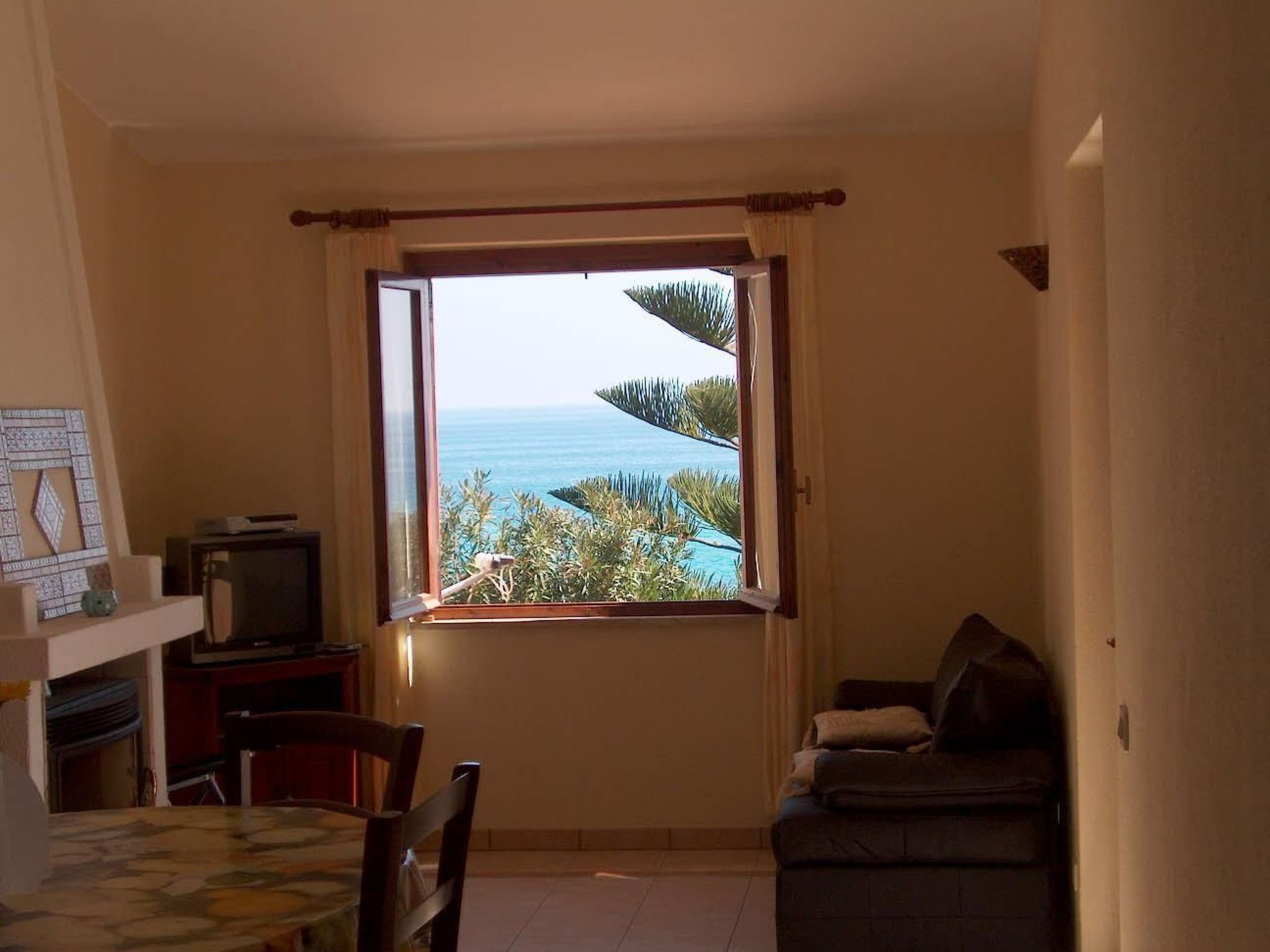 Casa Giusy mit Terrasse und Meerblick-Binnen