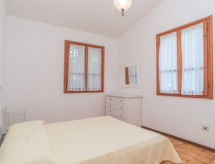 Ferienhaus Villa Monte Nai (REI420)