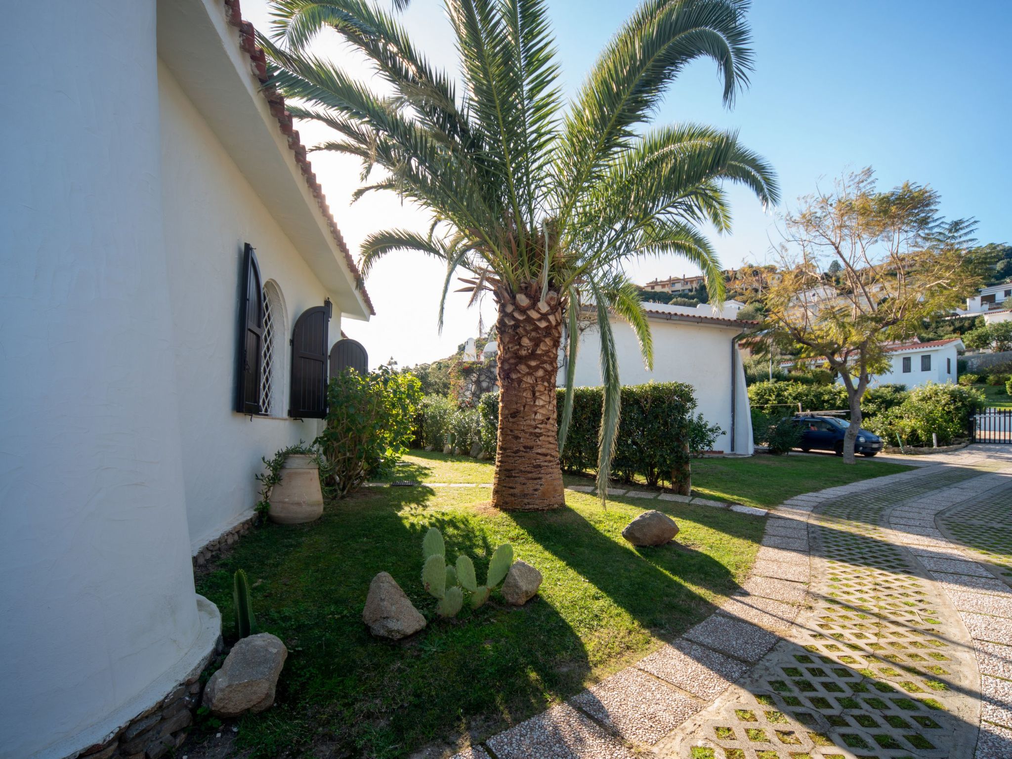 Schöne freistehende Villa nur wenige Schritte vom Strand entfernt in Costa Rei-Draußen