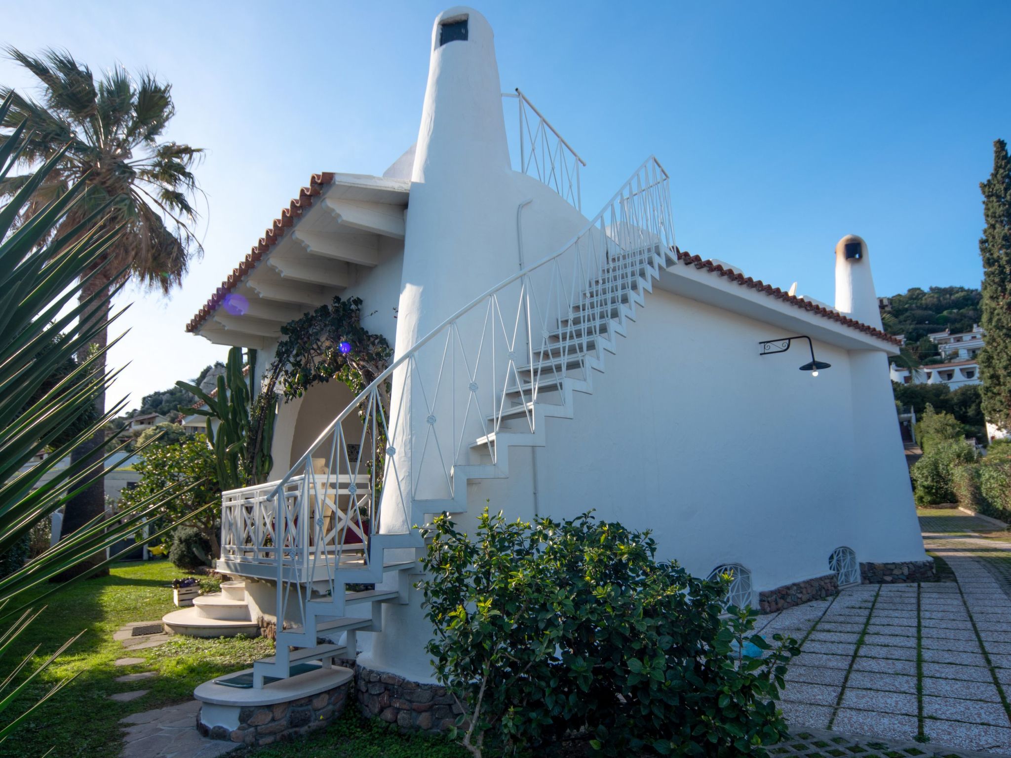 Schöne freistehende Villa nur wenige Schritte vom Strand entfernt in Costa Rei-Draußen