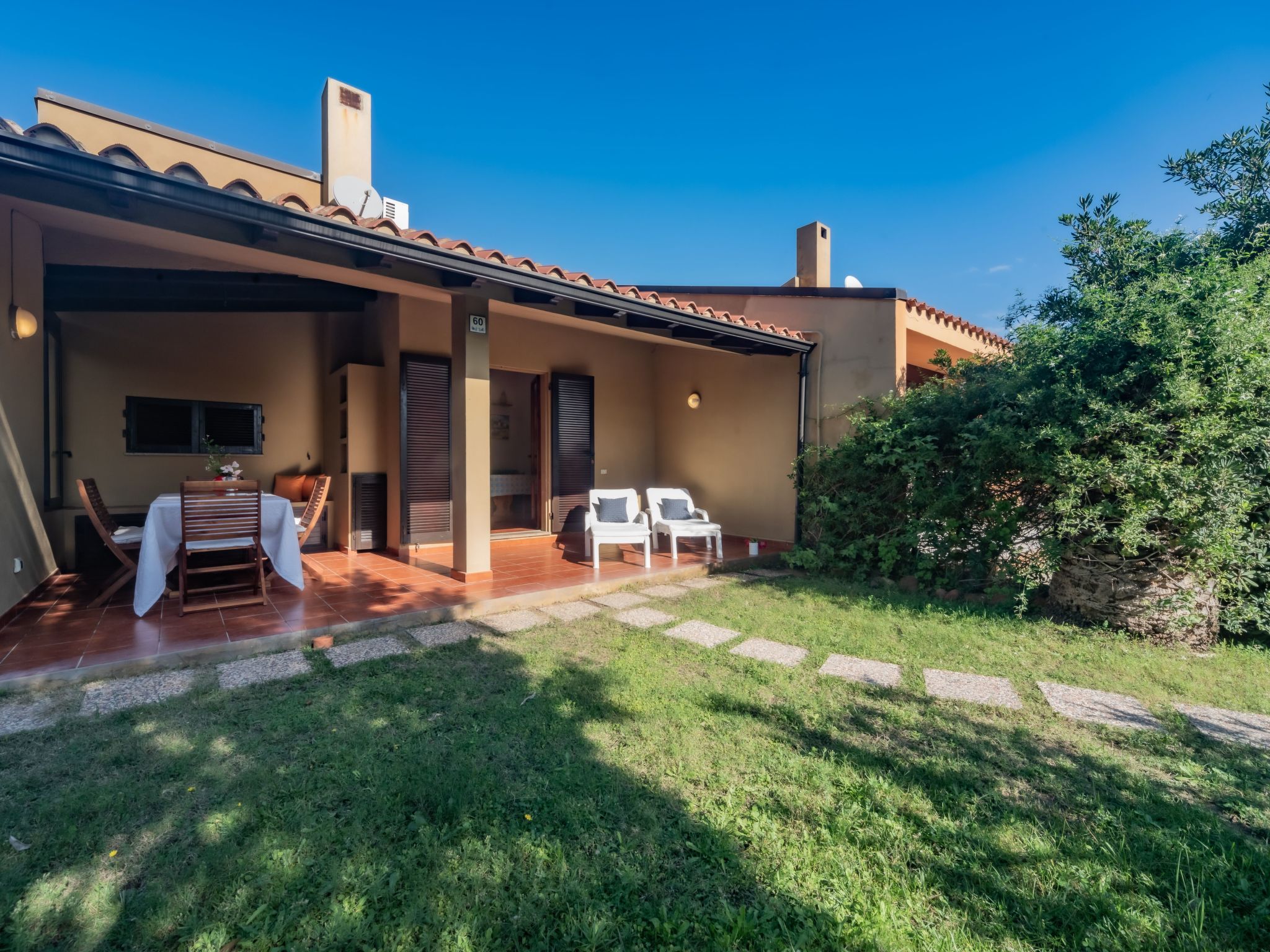 Gepflegtes Ferienhaus in Laufnähe zum Strand und mit gehobener Ausstattung Accommodation in Costa Rei