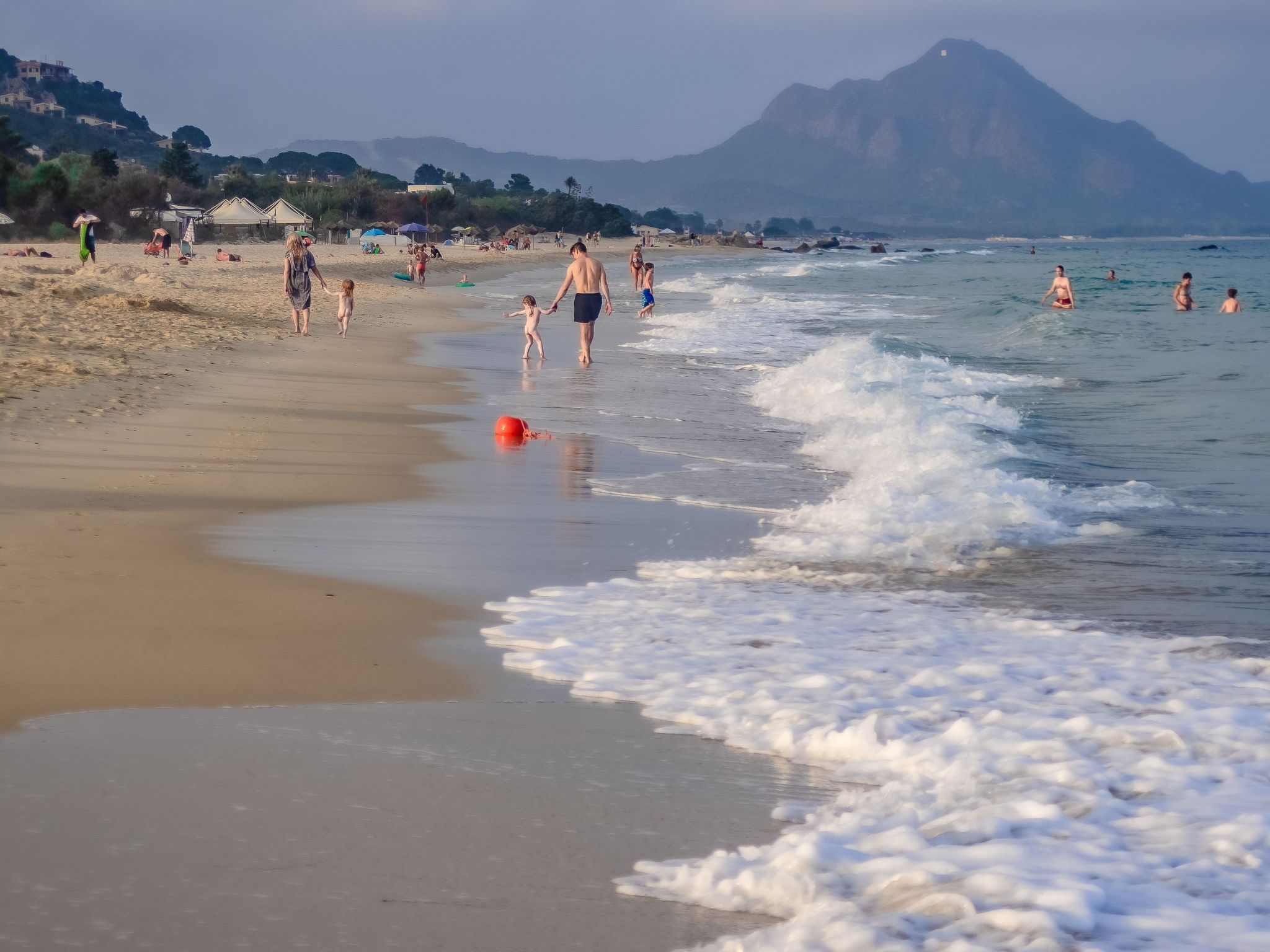 Photo of Gepflegtes Ferienhaus in Laufnähe zum Strand und mit gehobener Ausstattung