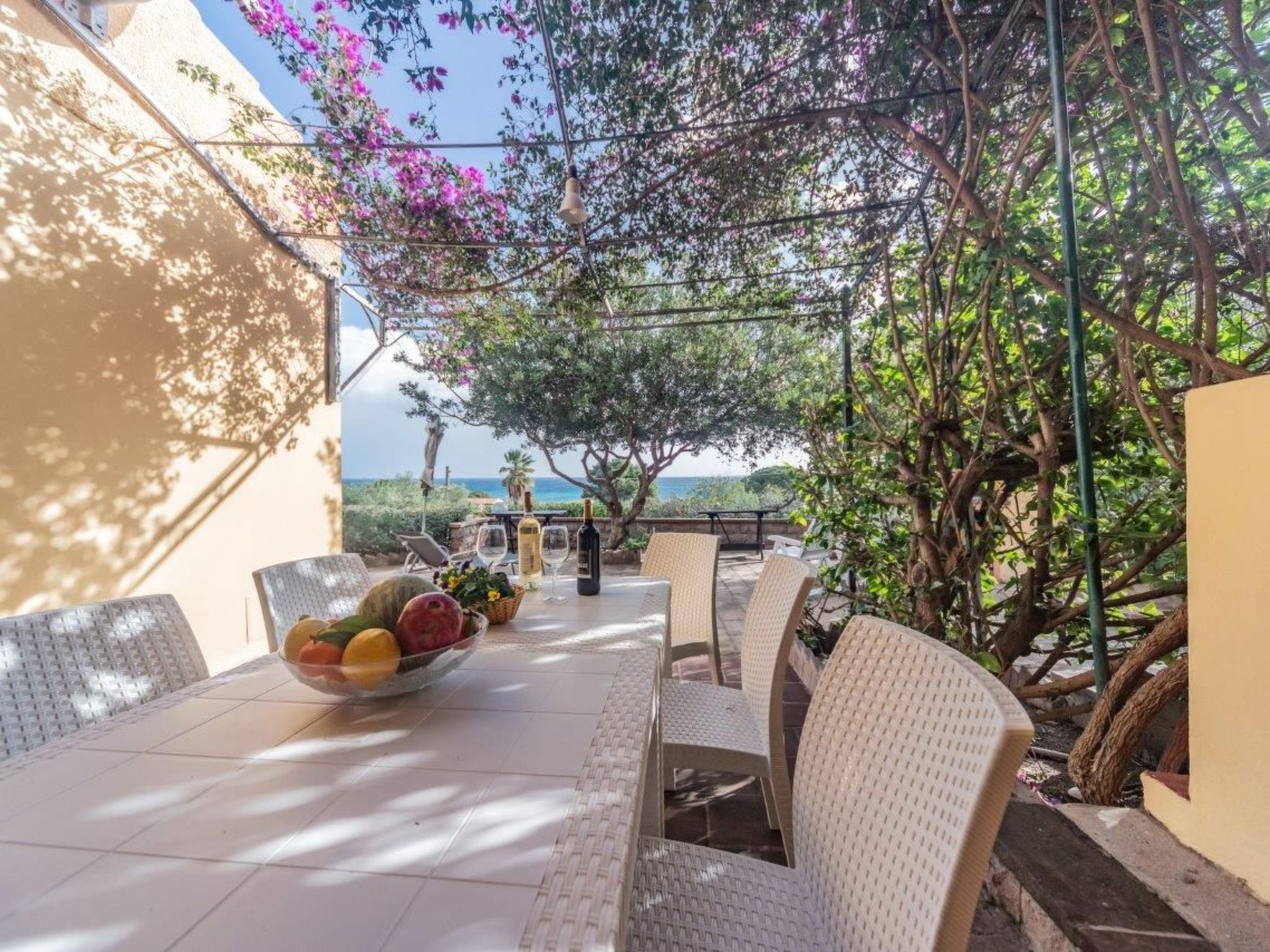 Wohnung in Villa am Meer und mit Meerblick