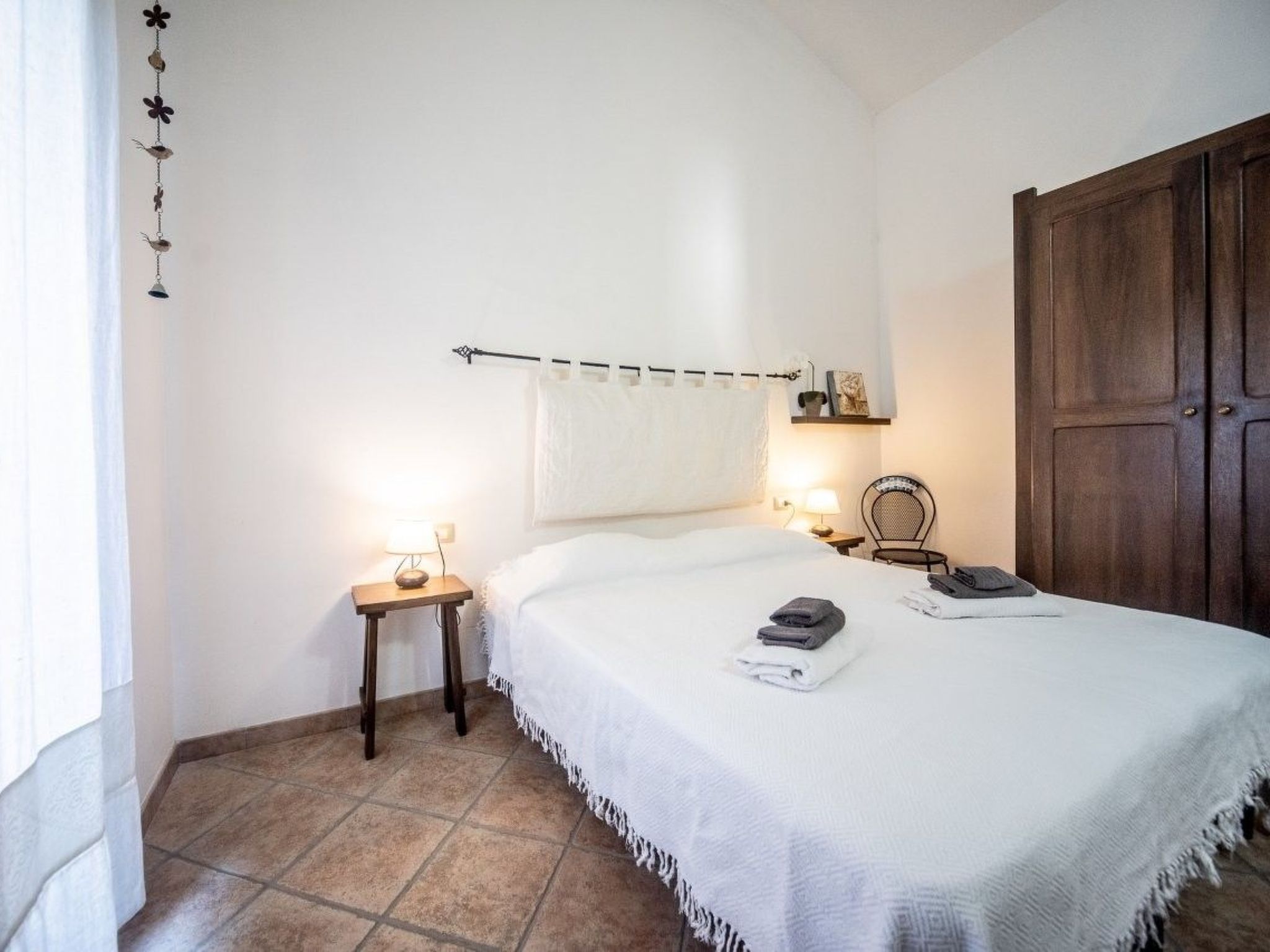 Schöne moderne Villa in privater Lage, umgeben von üppiger Natur-Image-tags.info