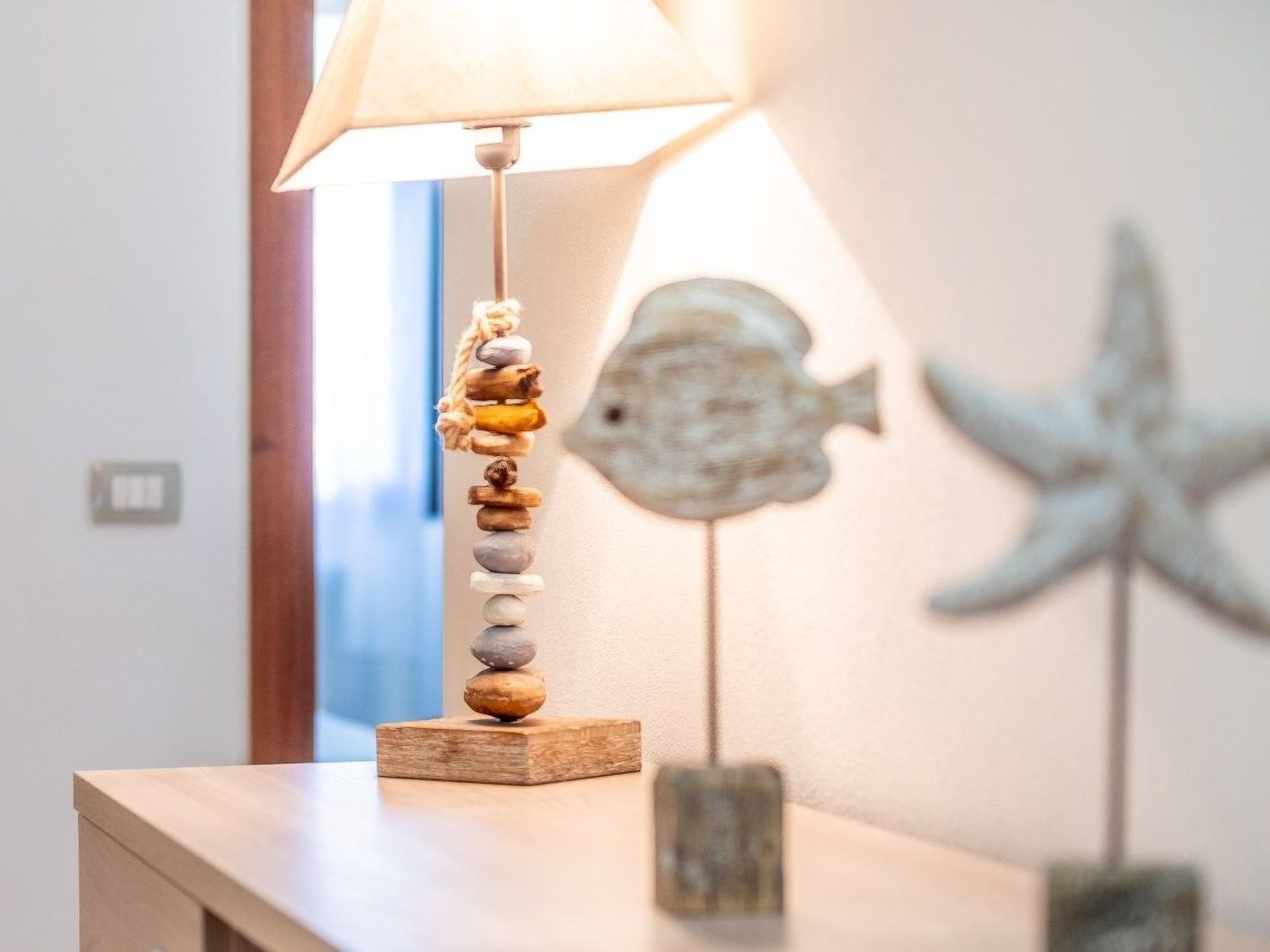 Photo of Schöne moderne Villa in privater Lage, umgeben von üppiger Natur