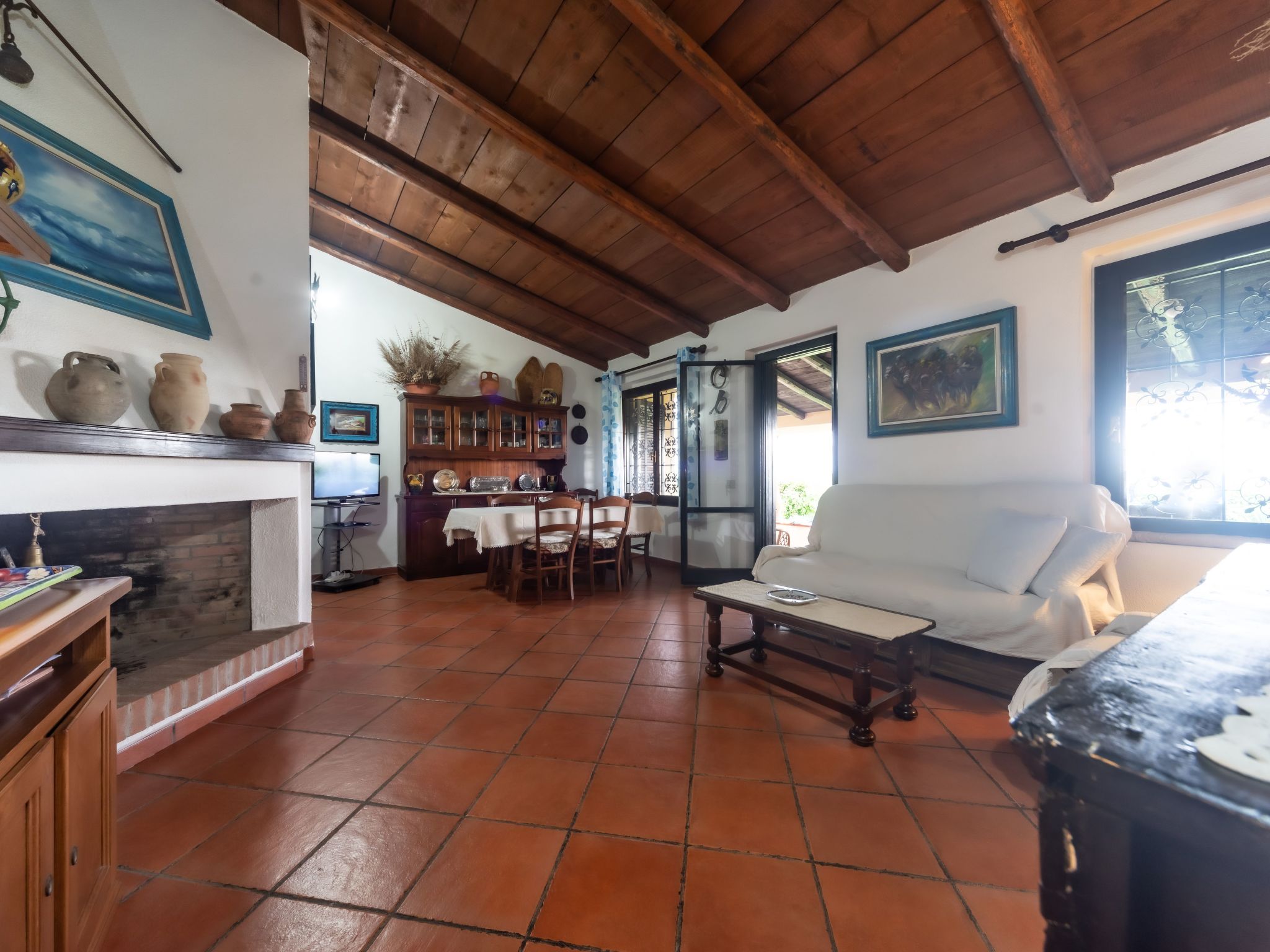 Herrliche freistehende Villa mit Meerblick und nur wenige Gehminuten vom Strand-Drinnen