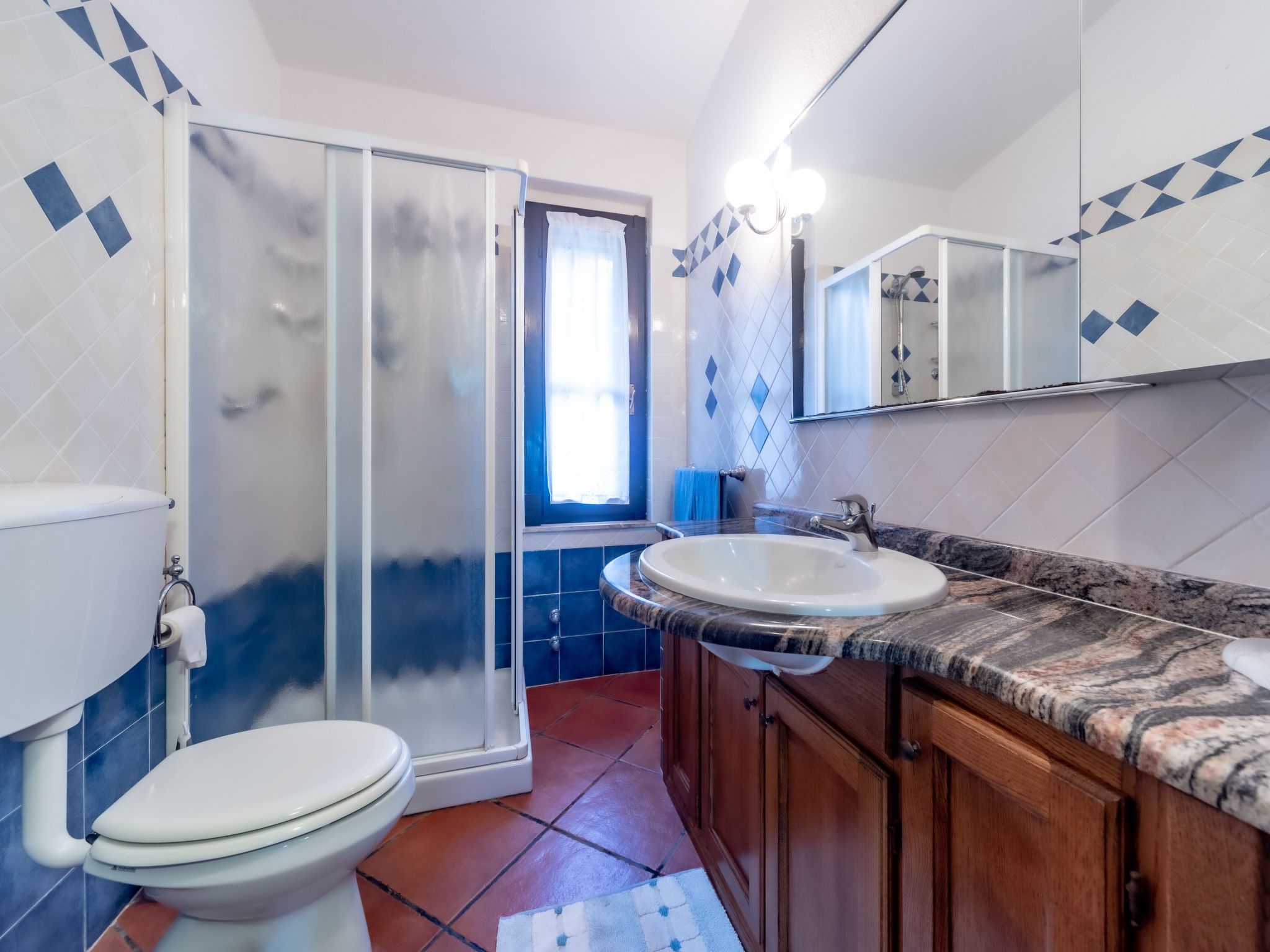 Photo of Herrliche freistehende Villa mit Meerblick und nur wenige Gehminuten vom Strand