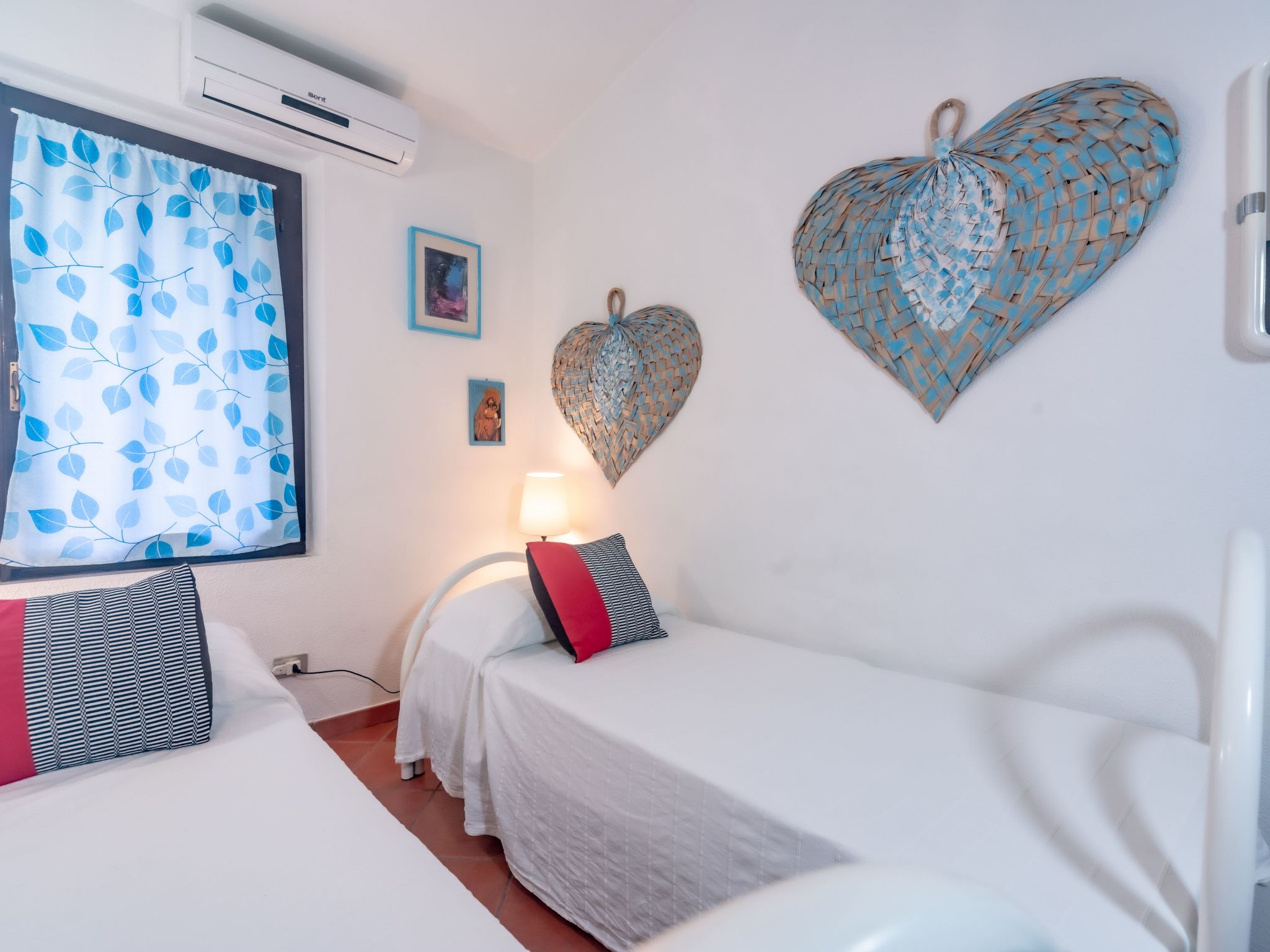 Photo of Herrliche freistehende Villa mit Meerblick und nur wenige Gehminuten vom Strand