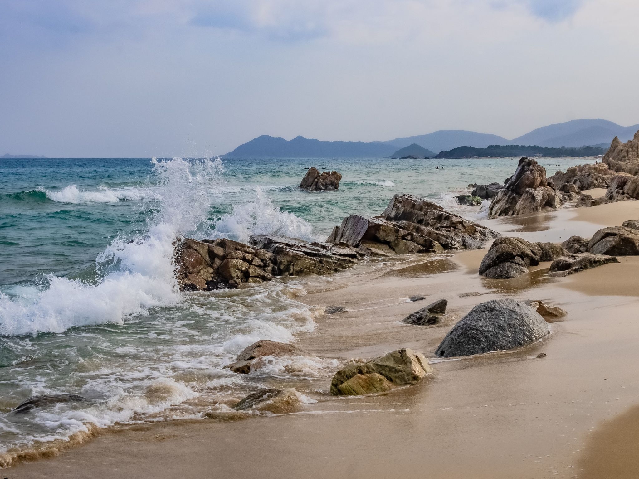 Photo of Herrliche freistehende Villa mit Meerblick und nur wenige Gehminuten vom Strand