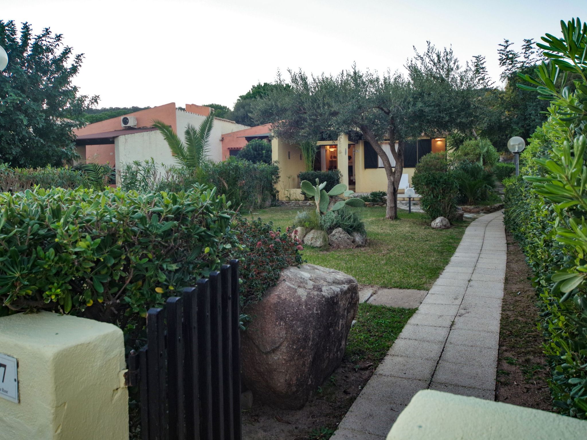 Photo of Schöne, neu renovierte Villa direkt am Strand in Costa Rei