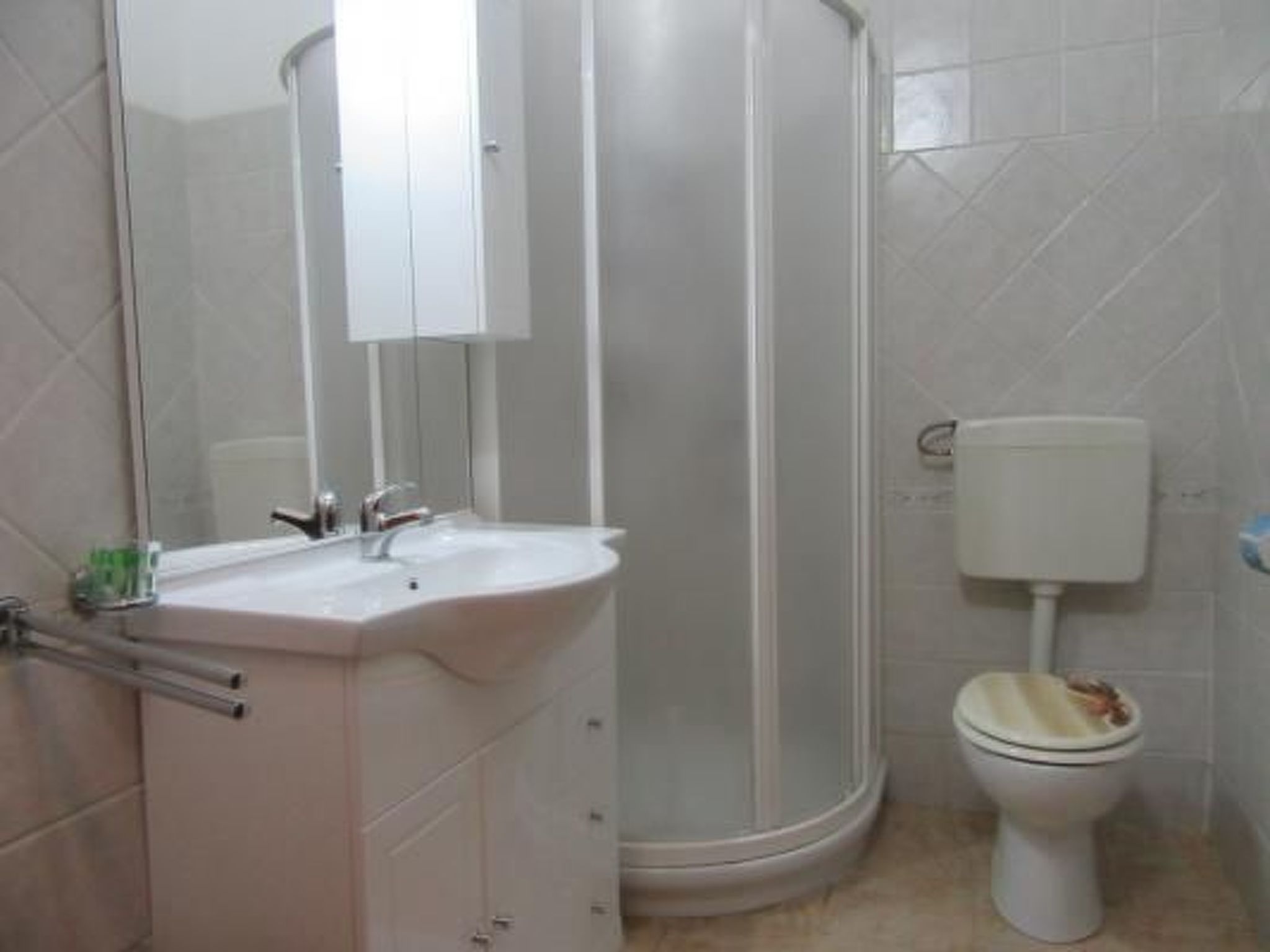 Geräumiges Ferienhaus Quadrilocale Atlantic-Binnen