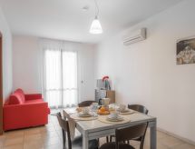 Licht appartement met zwembad op 2,5 km van het strand van Villasimius - thumbnail 5