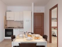 Licht appartement met zwembad op 2,5 km van het strand van Villasimius - thumbnail 6