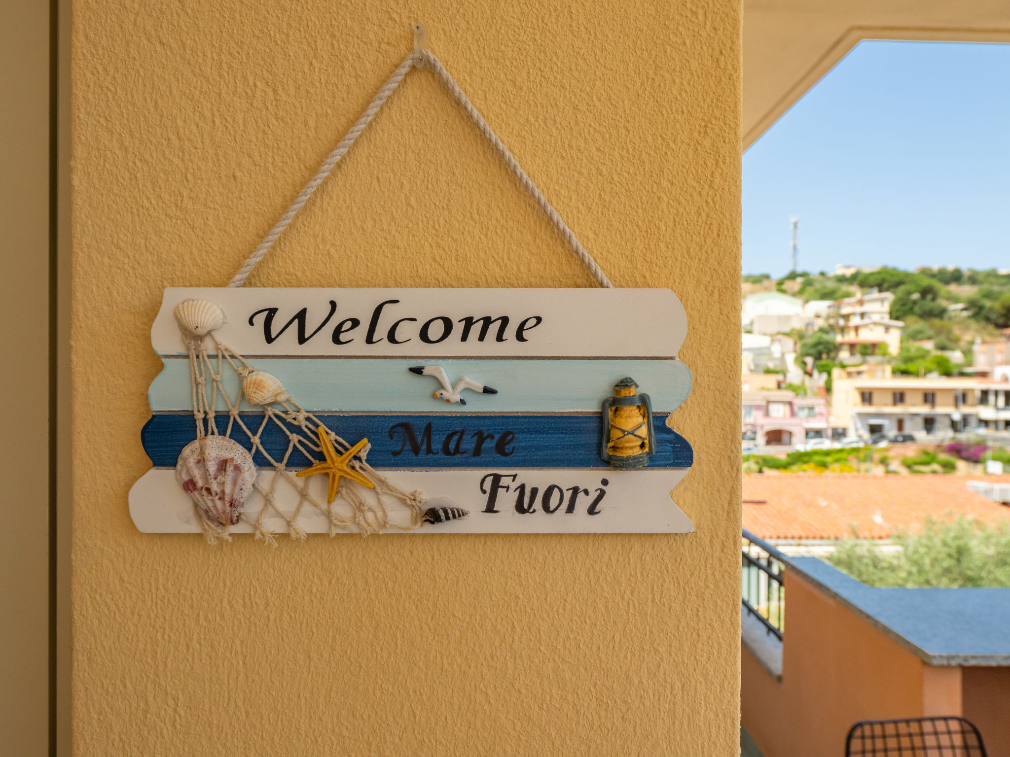 Mare Fuori-Buiten