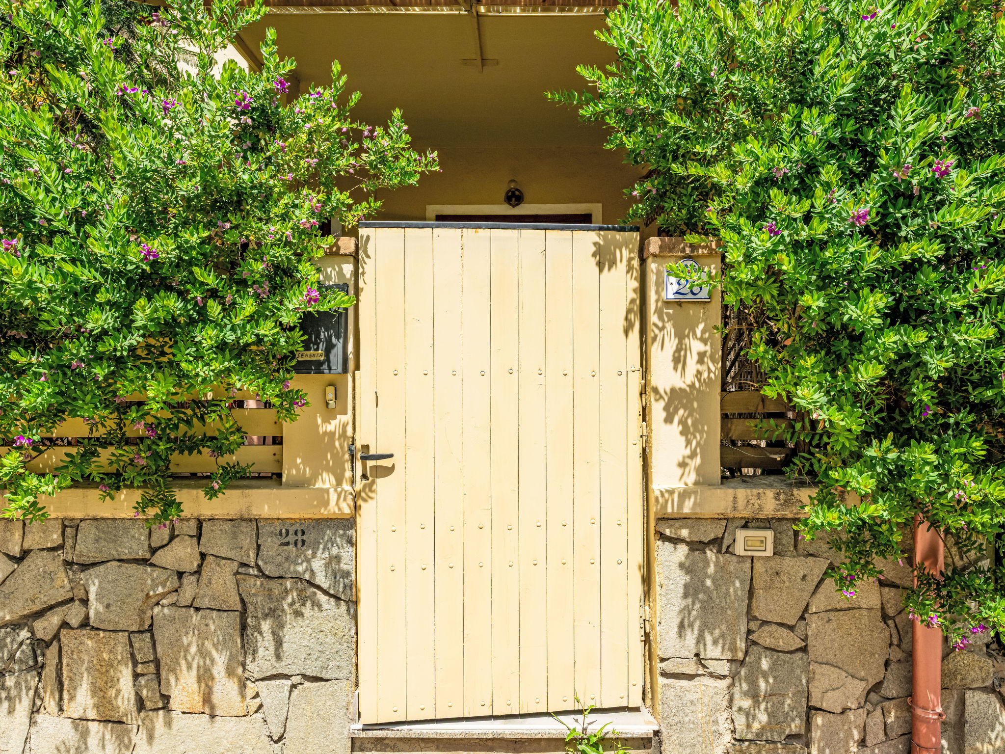 Casa Darc-Outside