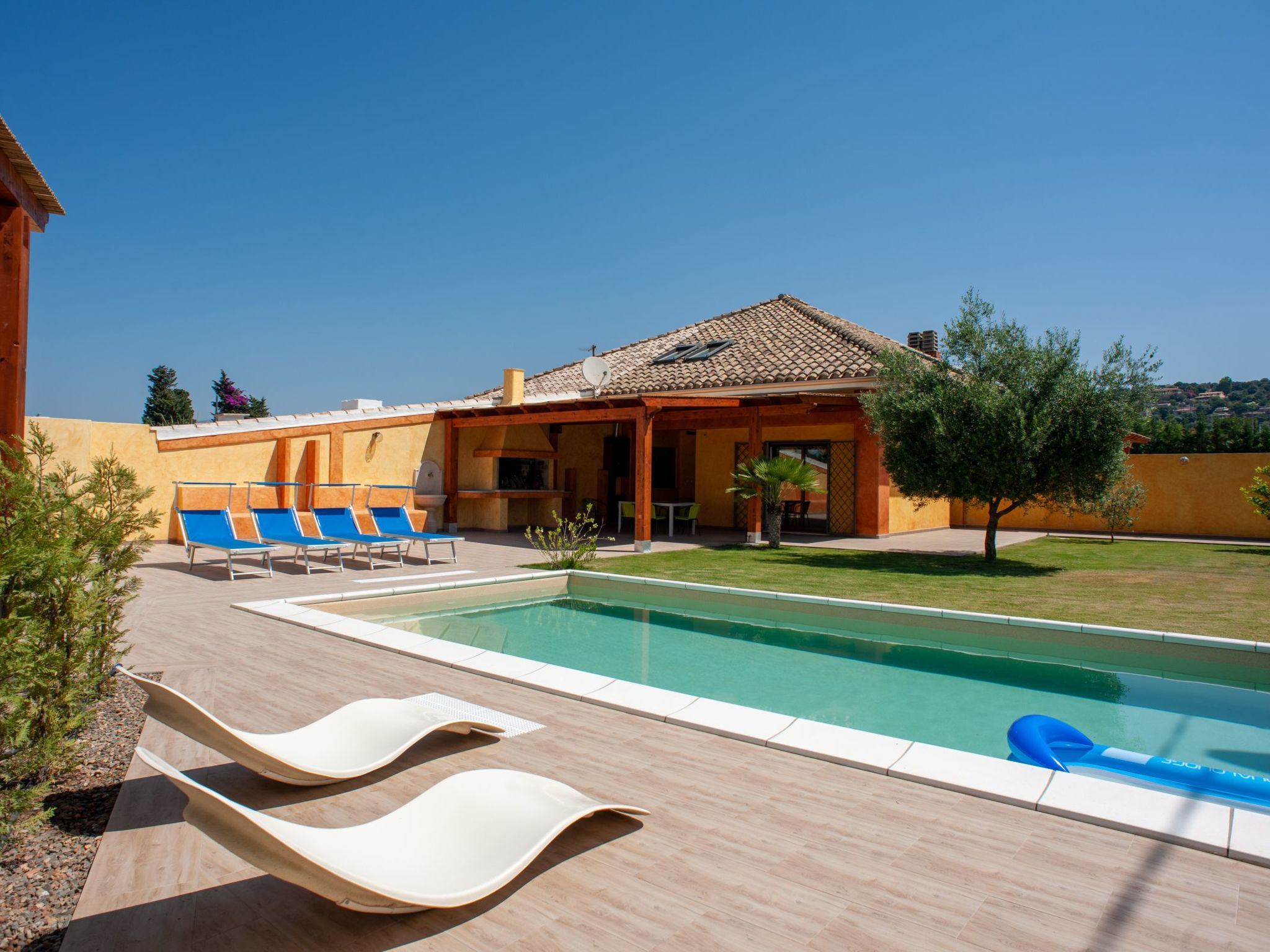 Vakantiehuis met privé zwembad in Capitana (Italië) voor 6 personen