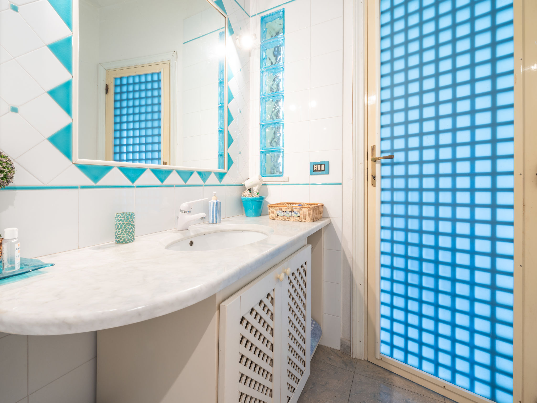 Villa Al Mare-Inside