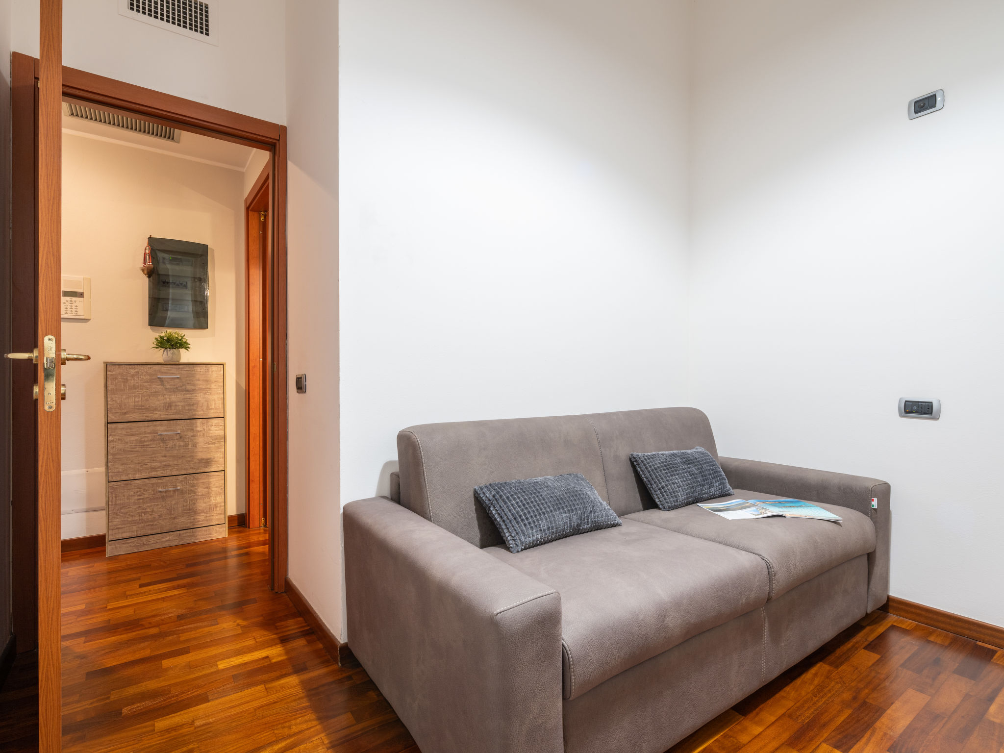 Full Time Apartment — Living Room (5 of 21)