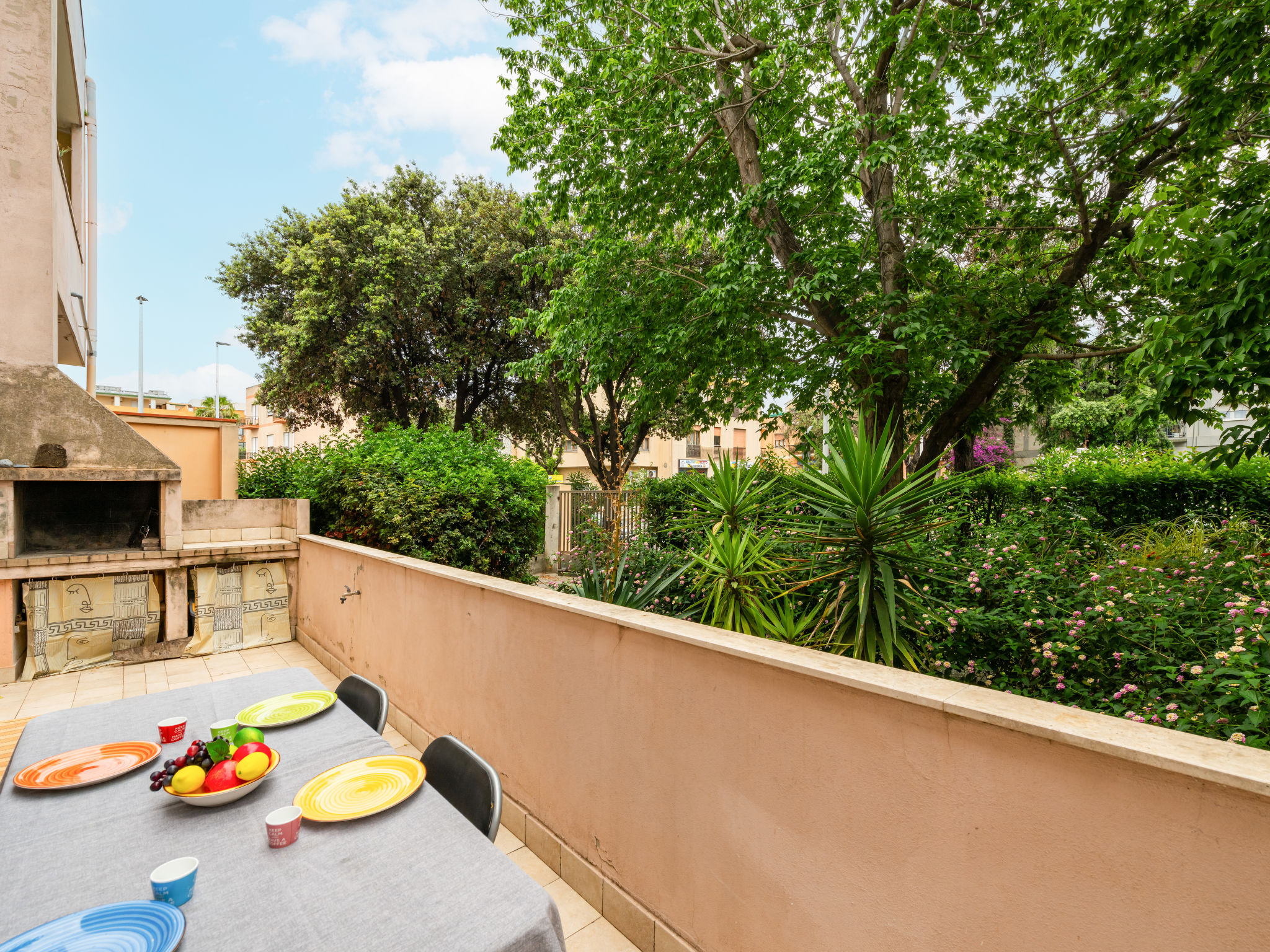 Full Time Apartment — Terrace (2 of 21)