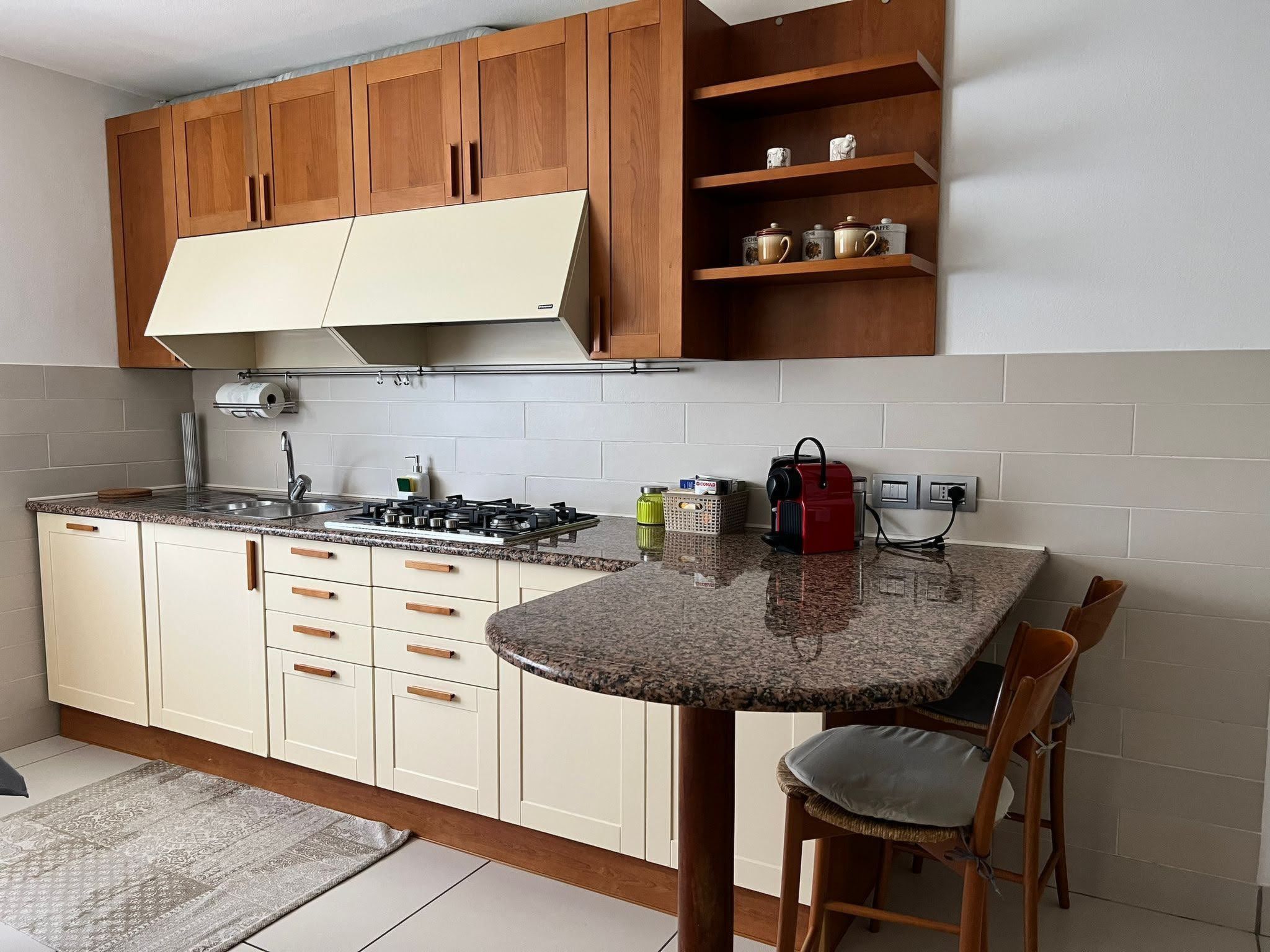 Unterkunft in der 'Villa Luigi' mit oberirdischem Pool-Drinnen