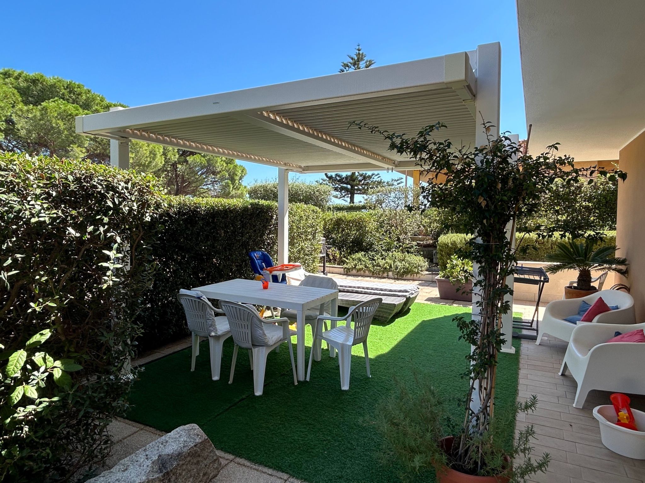 Unterkunft in der 'Villa Luigi' mit oberirdischem Pool-Drinnen