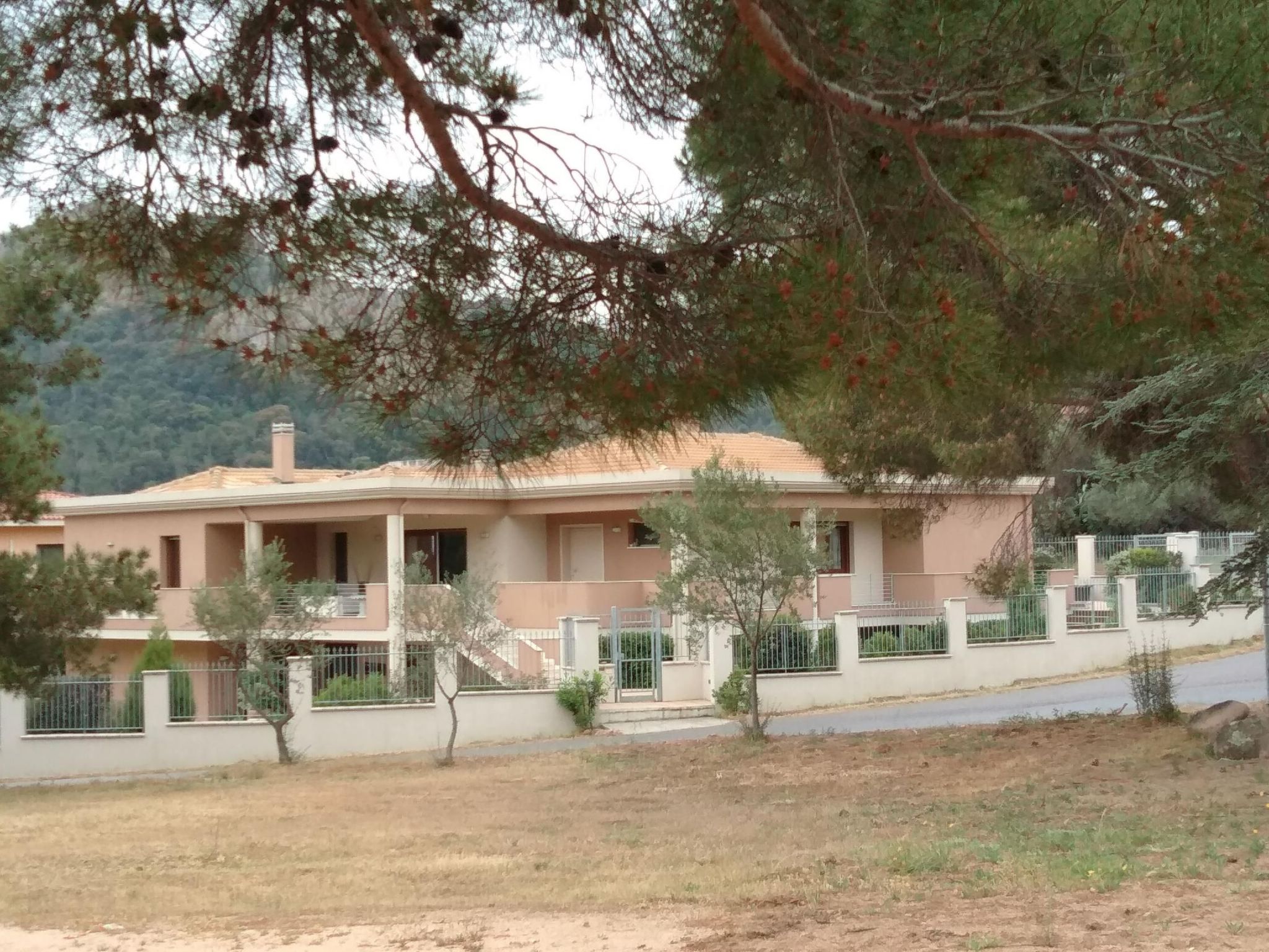 Unterkunft in der 'Villa Luigi' mit oberirdischem Pool