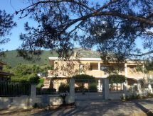 Villa Luigi, Unterkunft in der Villa, Parkplatz, Wallbox